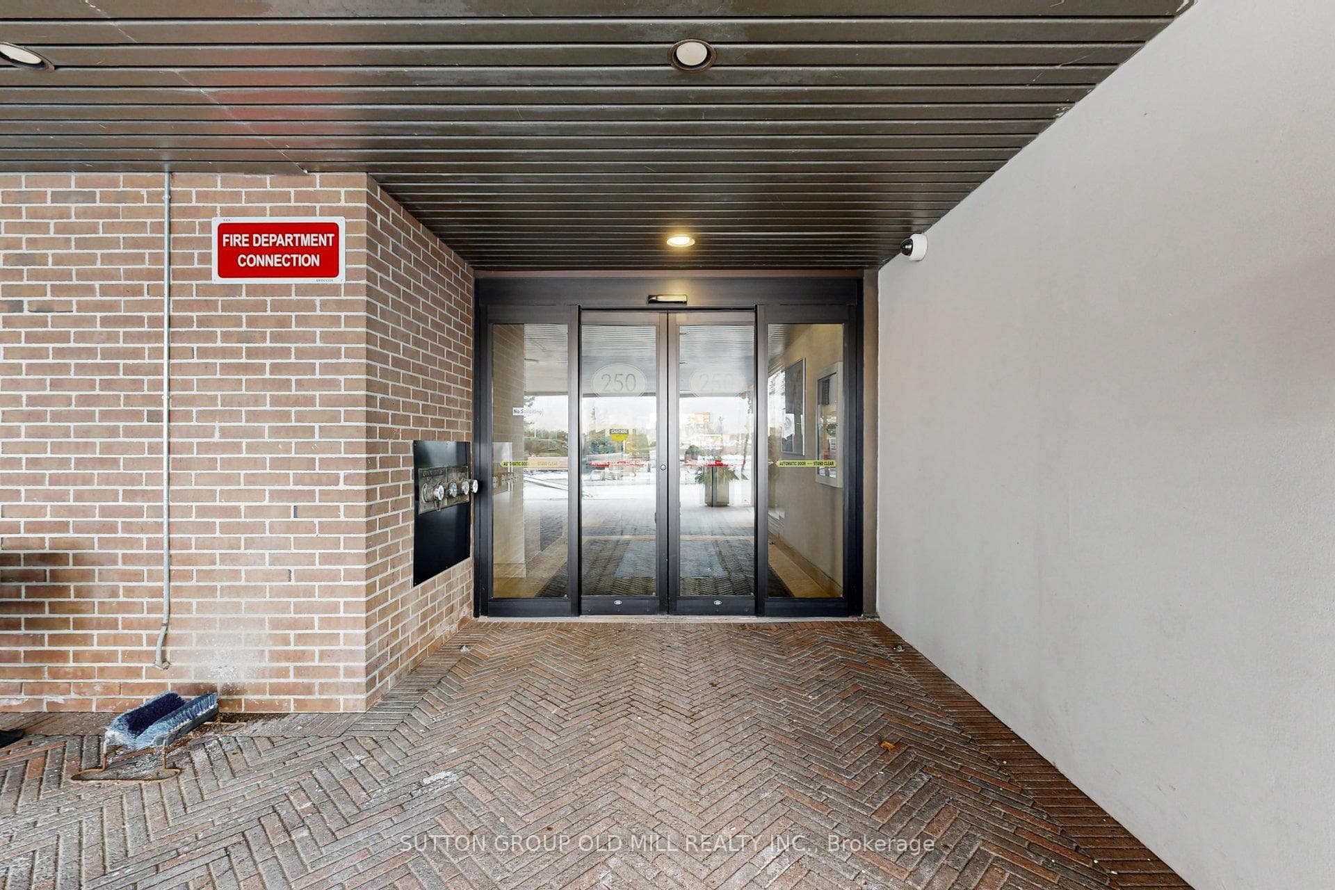250 Scarlett Road Unit 1008 photo 3