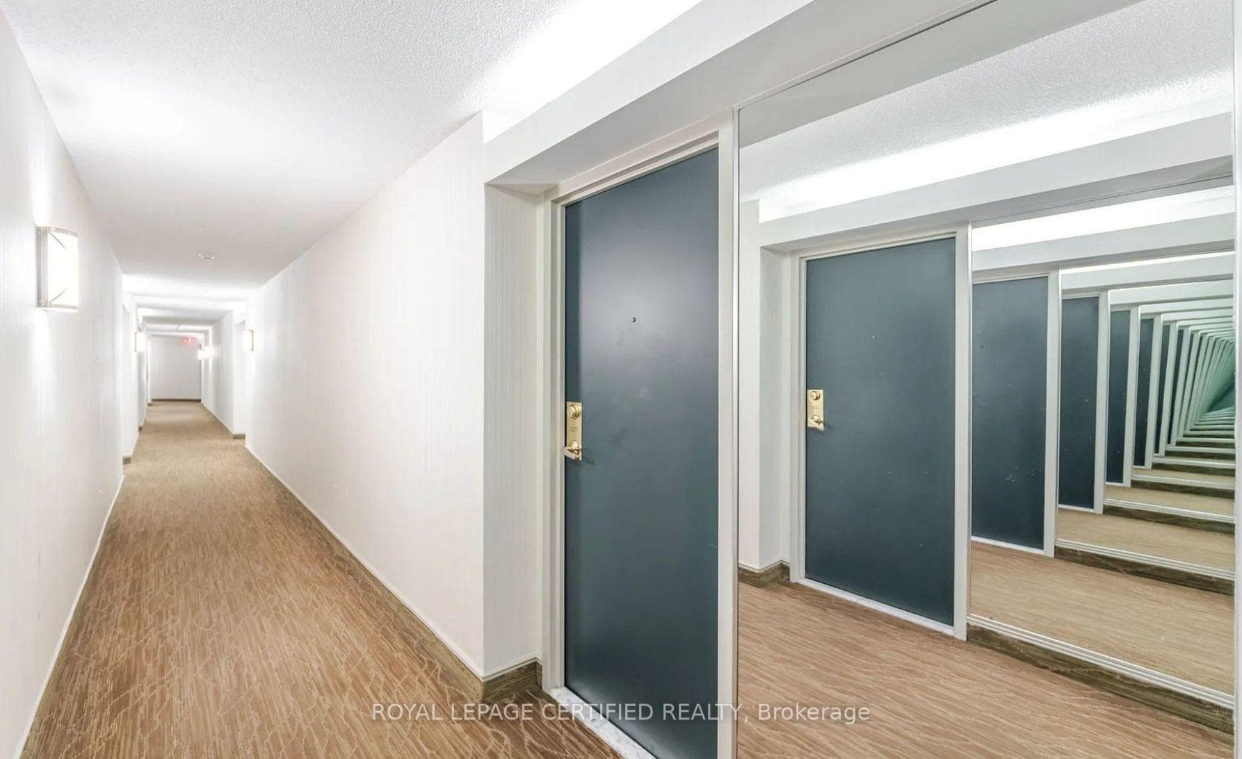2091 Hurontario Street Unit 1107 photo 2