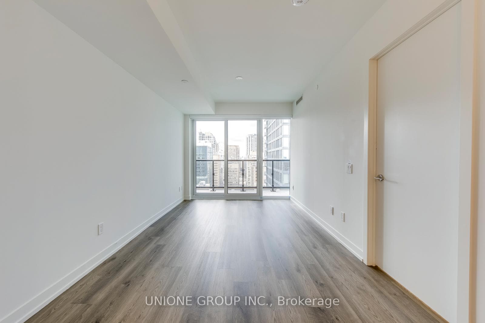 771 Yonge Street Unit 2002 photo 10