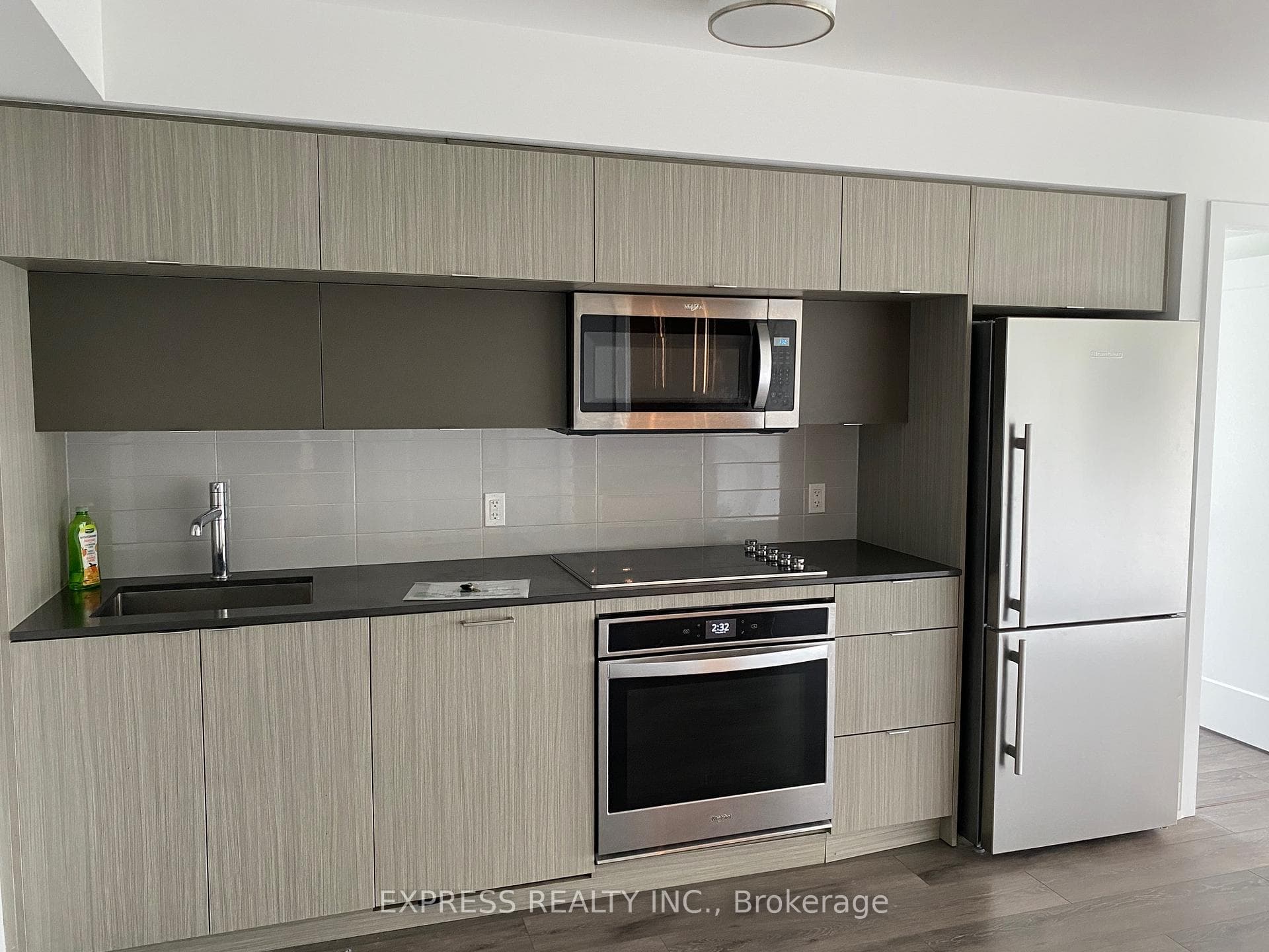 585 Bloor Street Unit 2217 photo 1