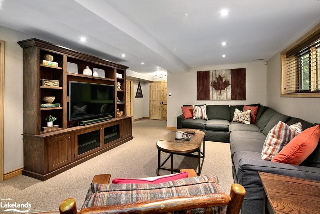 155 ASPEN Way photo 33