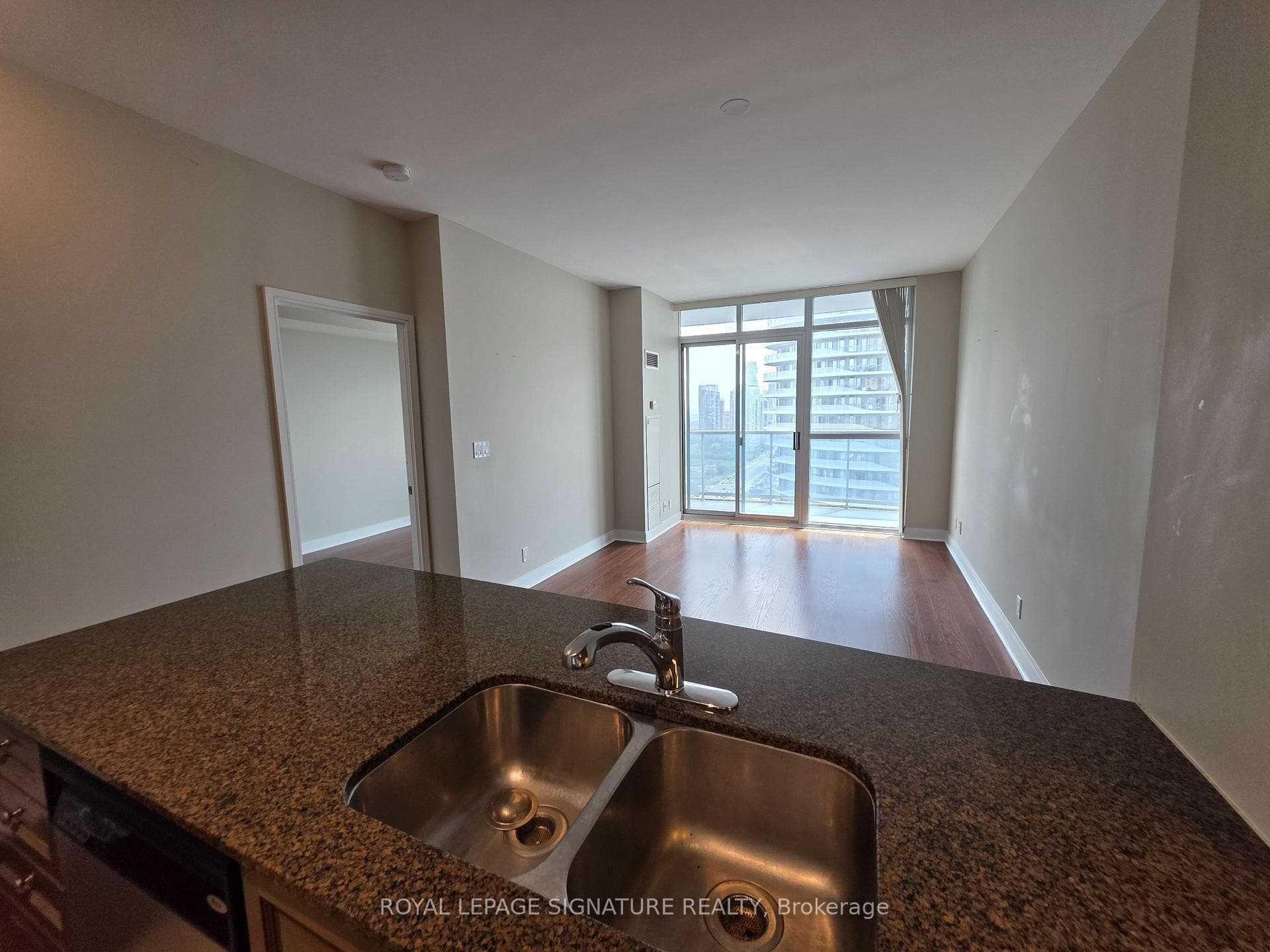 80 Absolute Avenue Unit 3106 photo 9