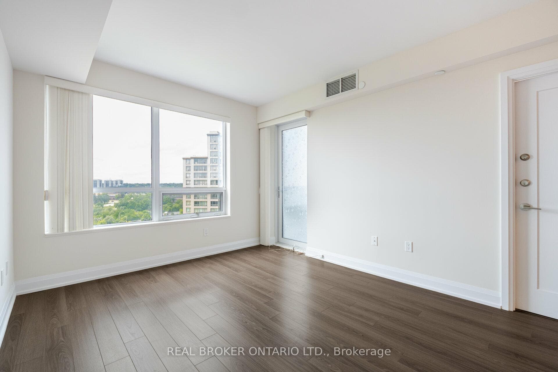 18 Graydon Hall Drive Unit 703 photo 6