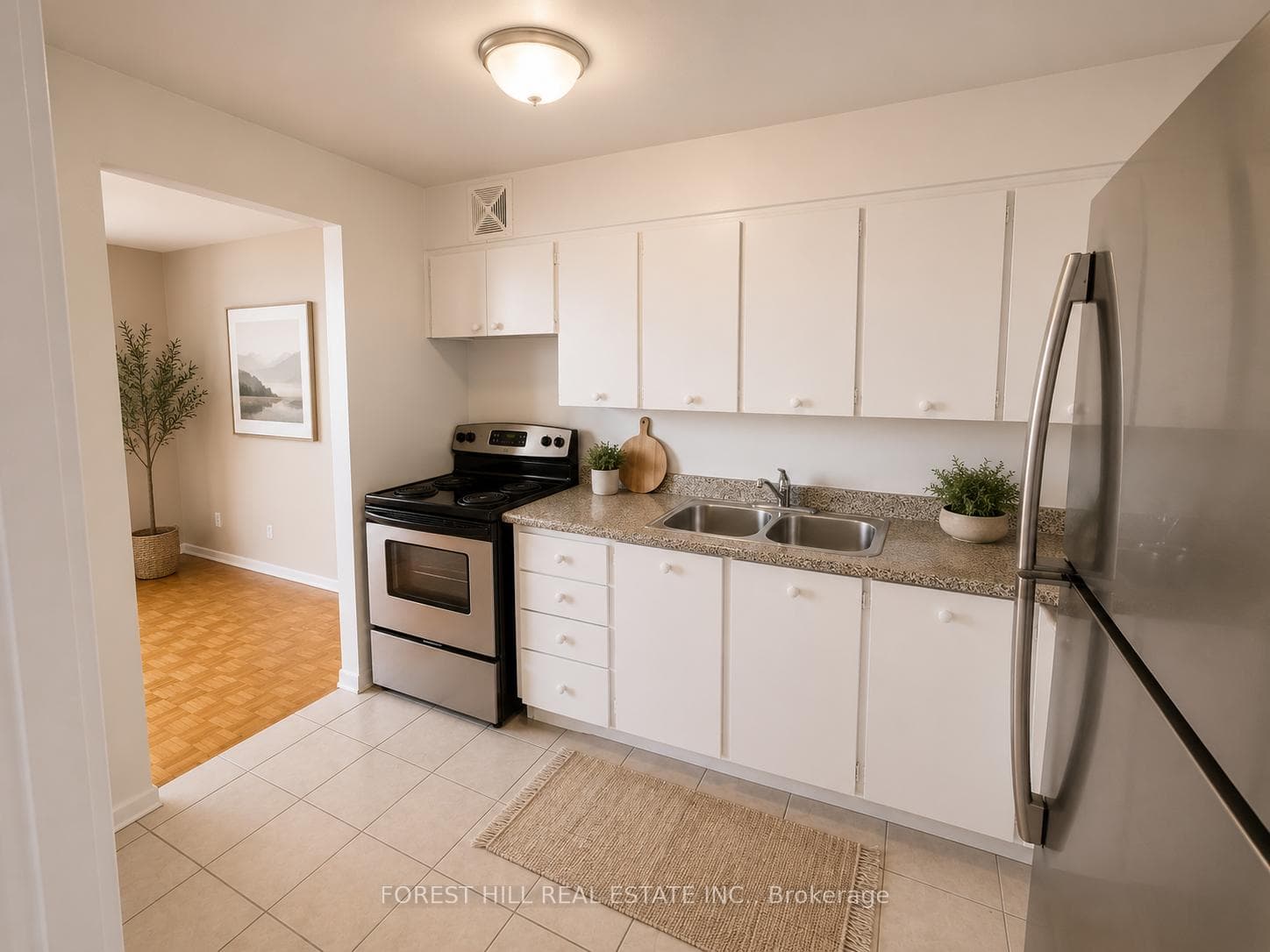 195 Kennedy Road Unit 1015 photo 4