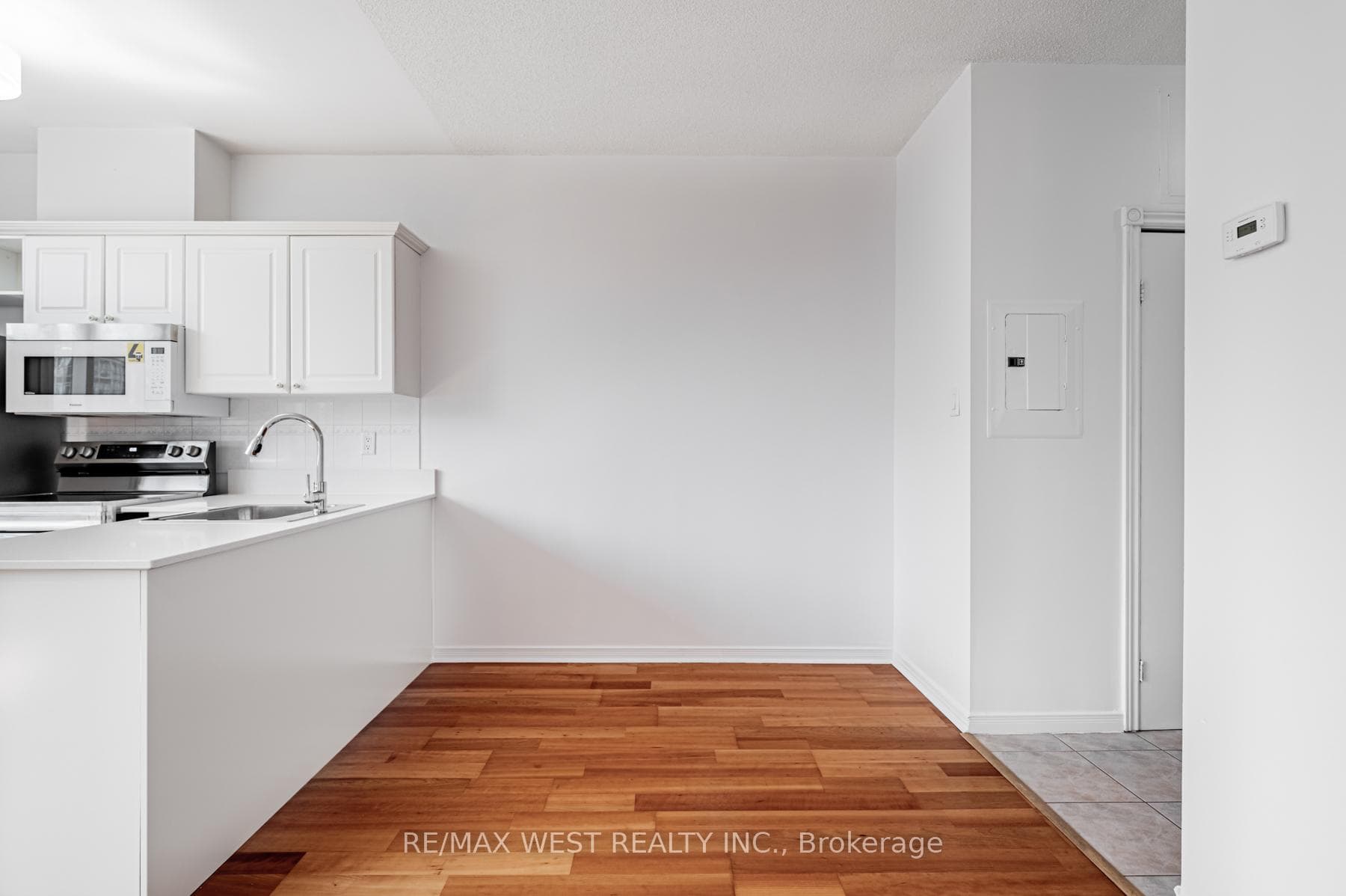 393 King Street Unit 709 photo 4