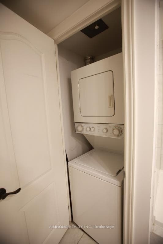 8 Park Road Unit 2108 photo 11