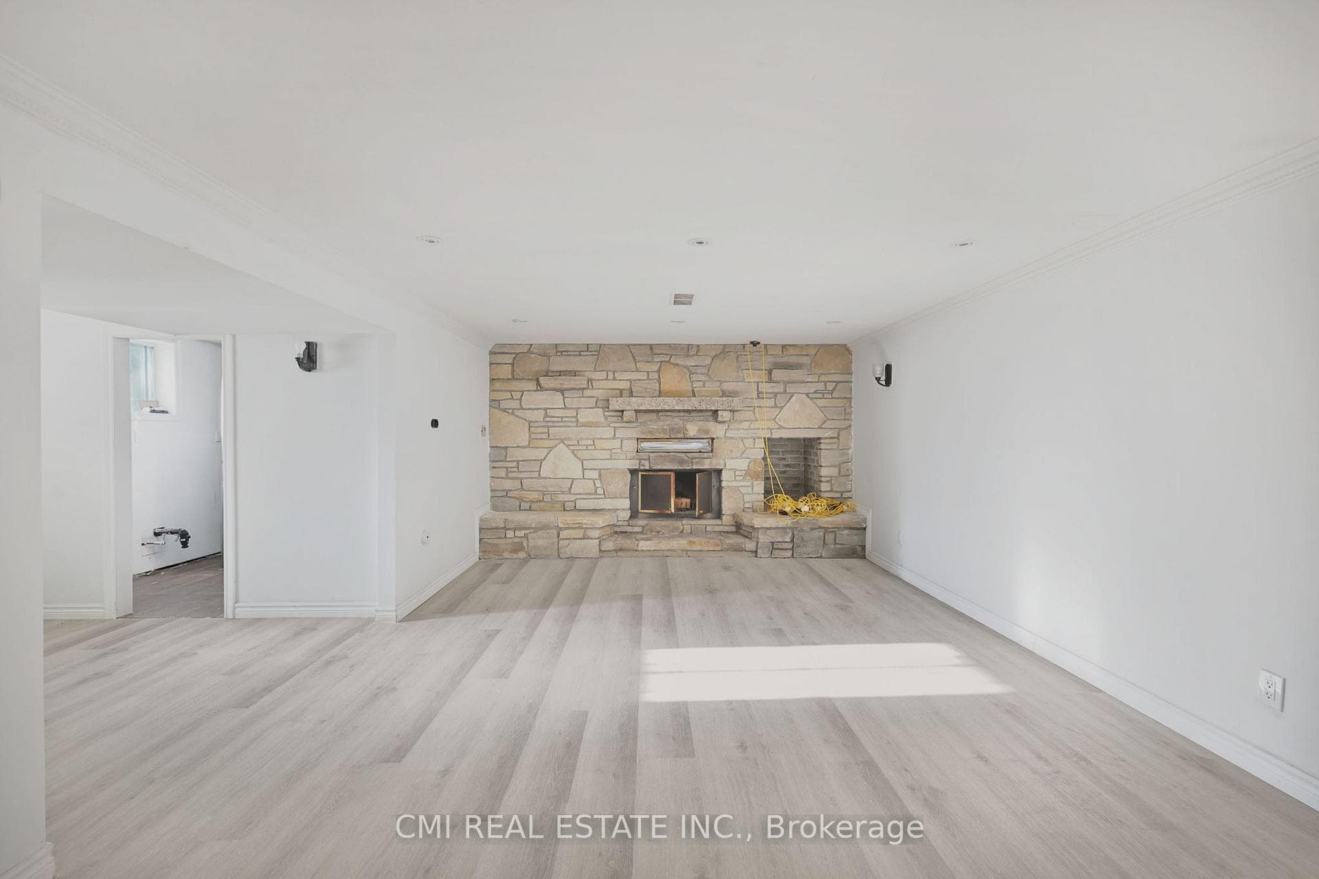 14610 Woodbine Avenue photo 29