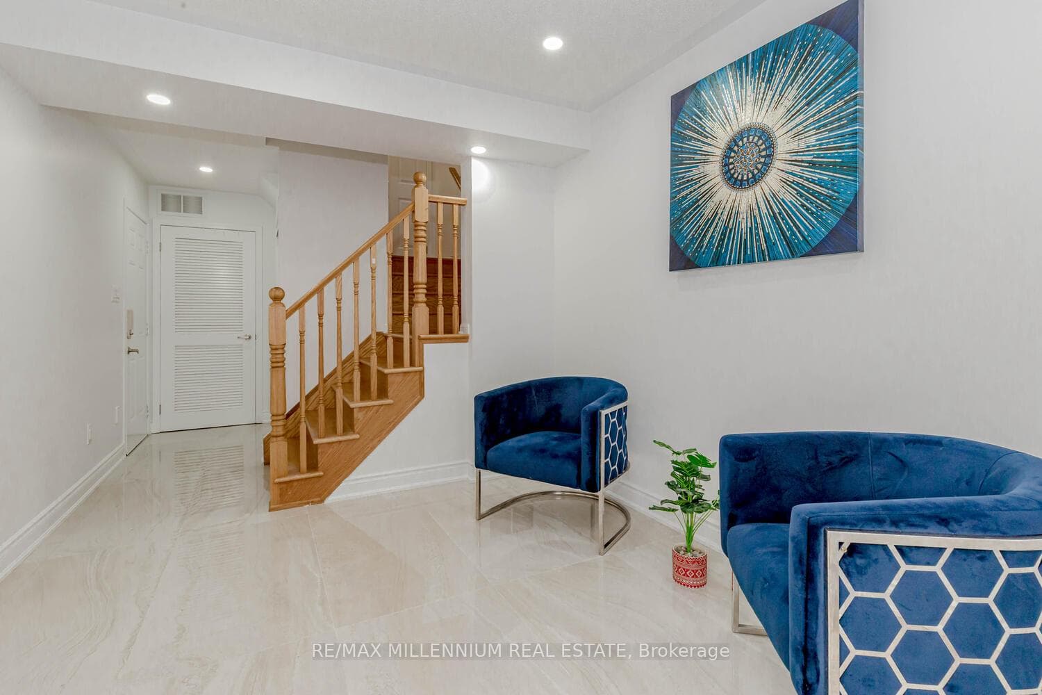 882 Brassard Circle photo 36