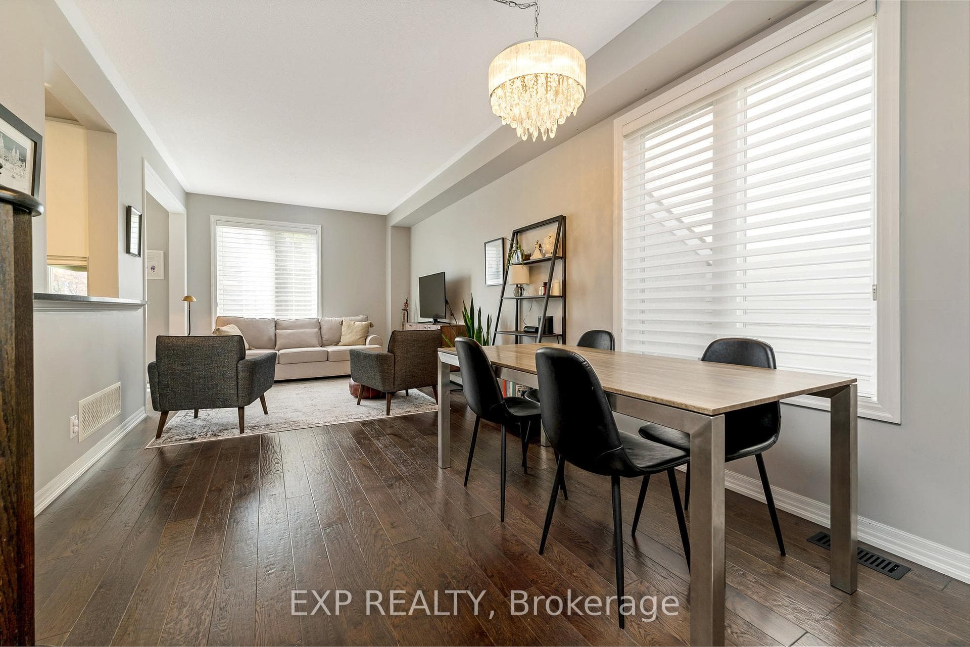 215 Holloway Terrace photo 3