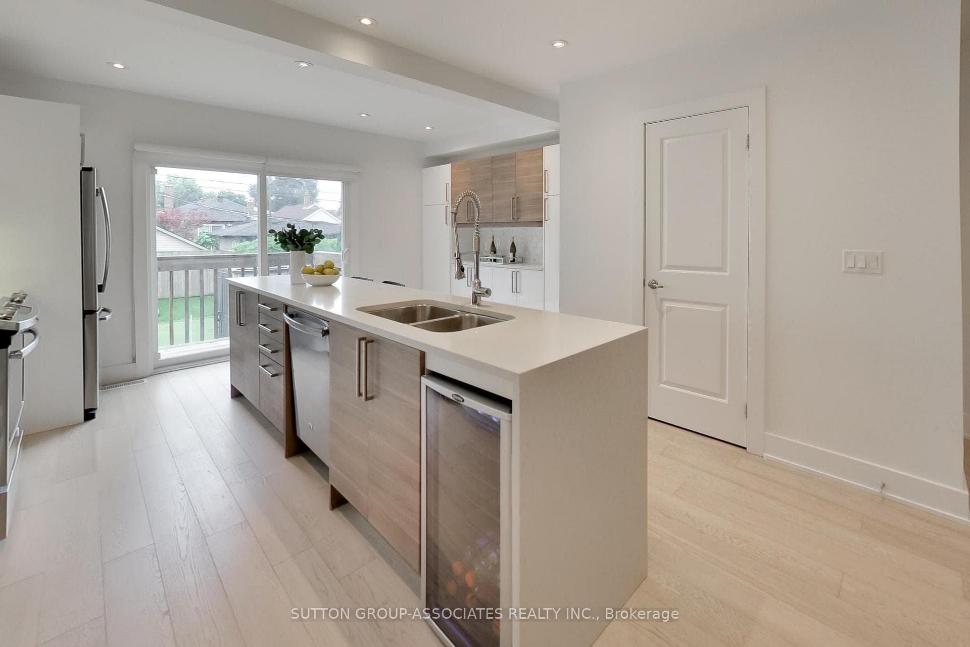 133 Gloucester Grove photo 10