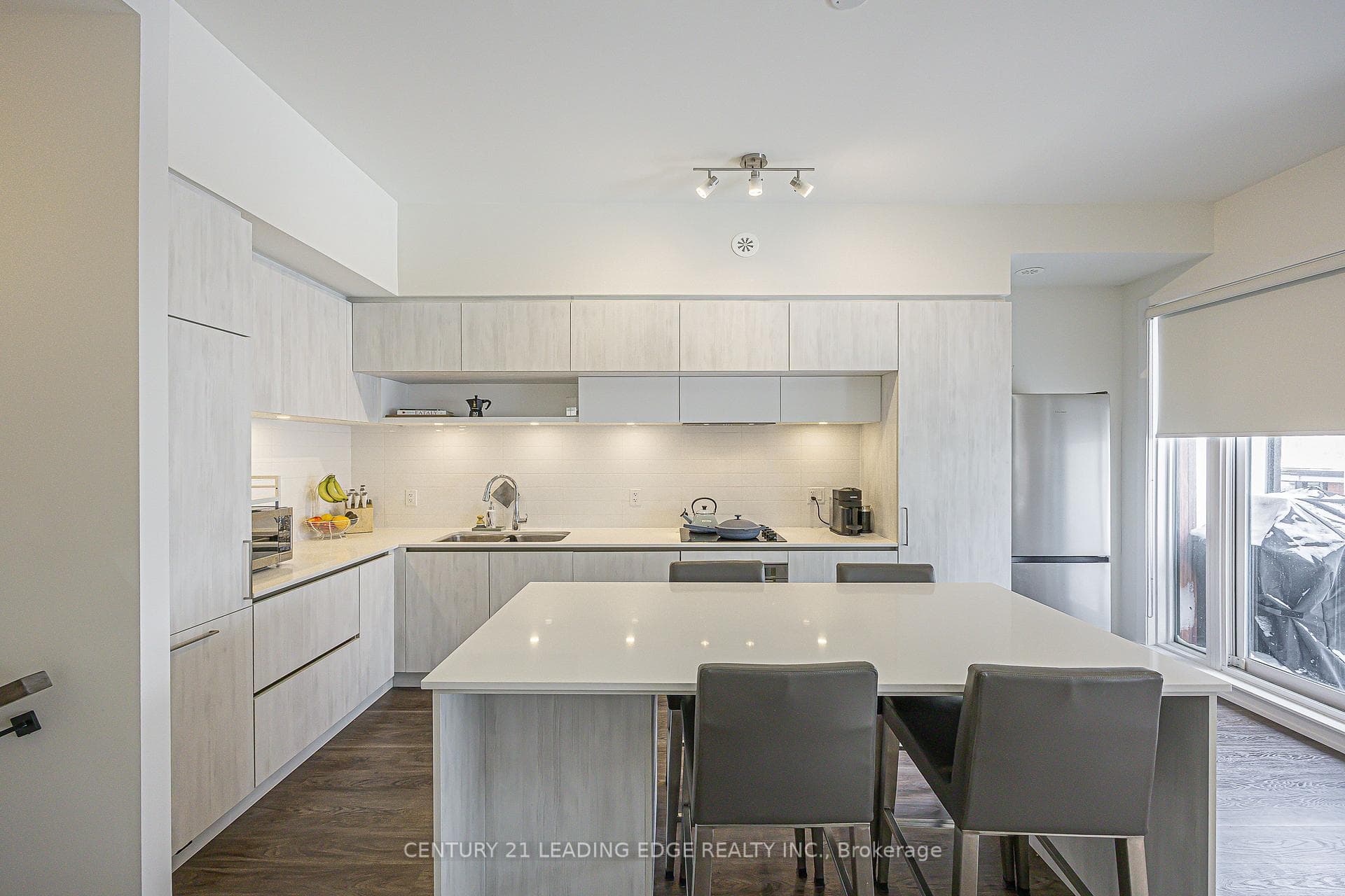 6 STECKLEY HOUSE Lane Unit 303 photo 7