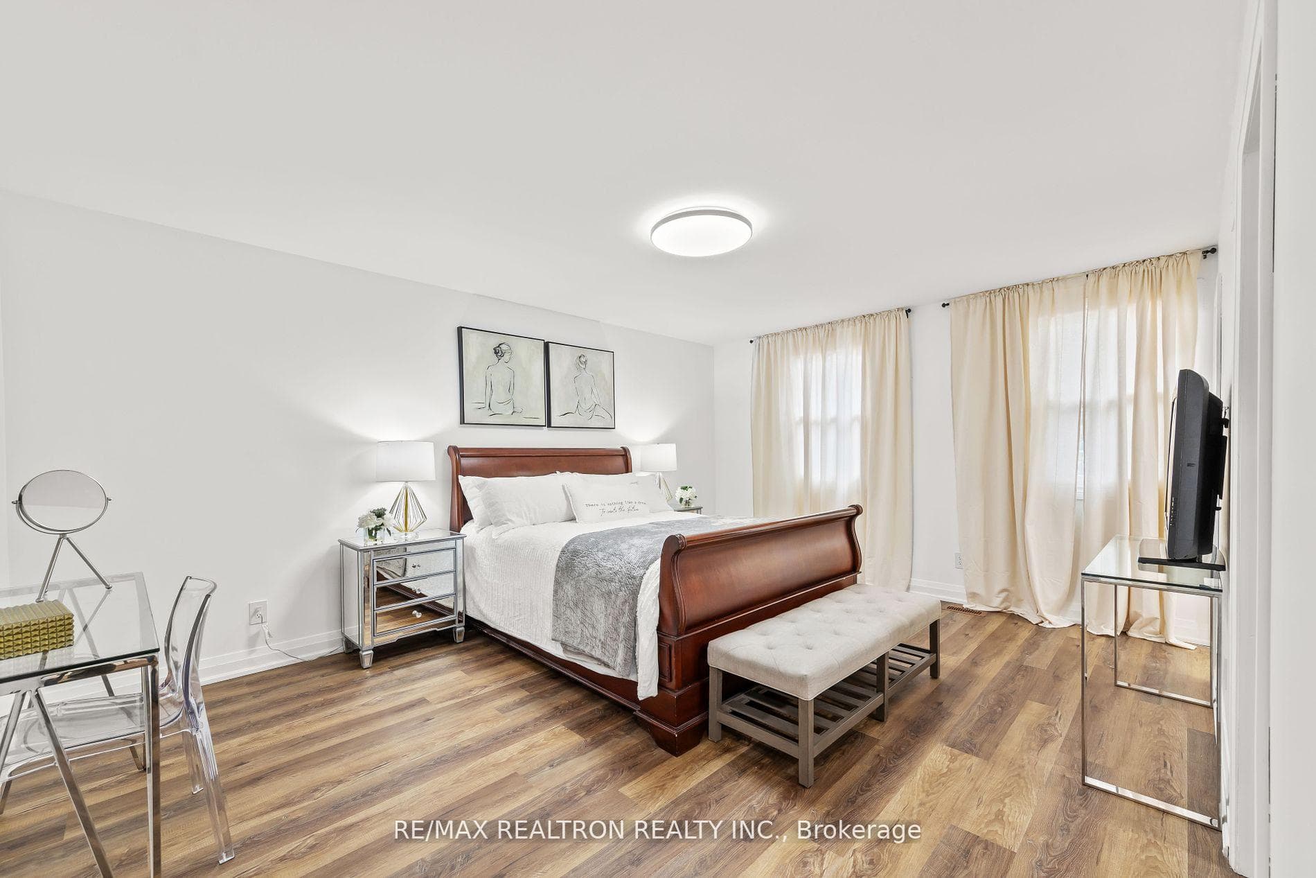 14 Mortimer Court photo 20