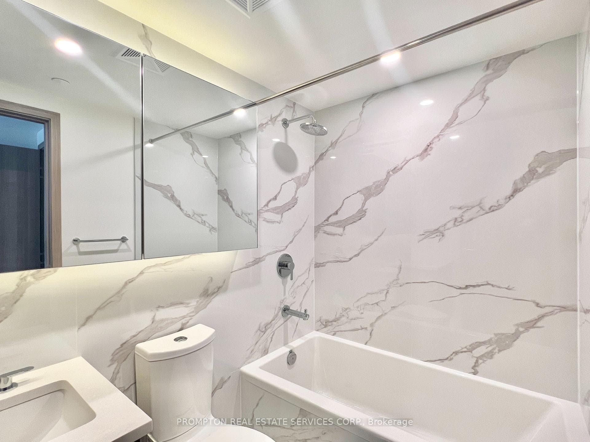 3 Concord Cityplace Way Unit 520 photo 19