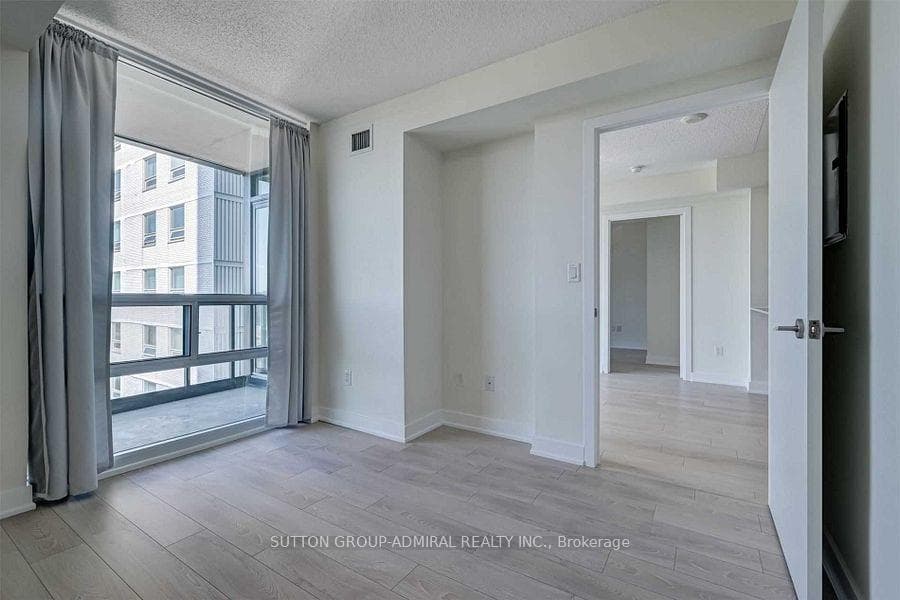 5740 Yonge Street Unit 506 photo 17