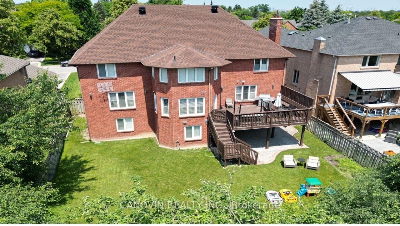 59 Helena Gardens photo 12