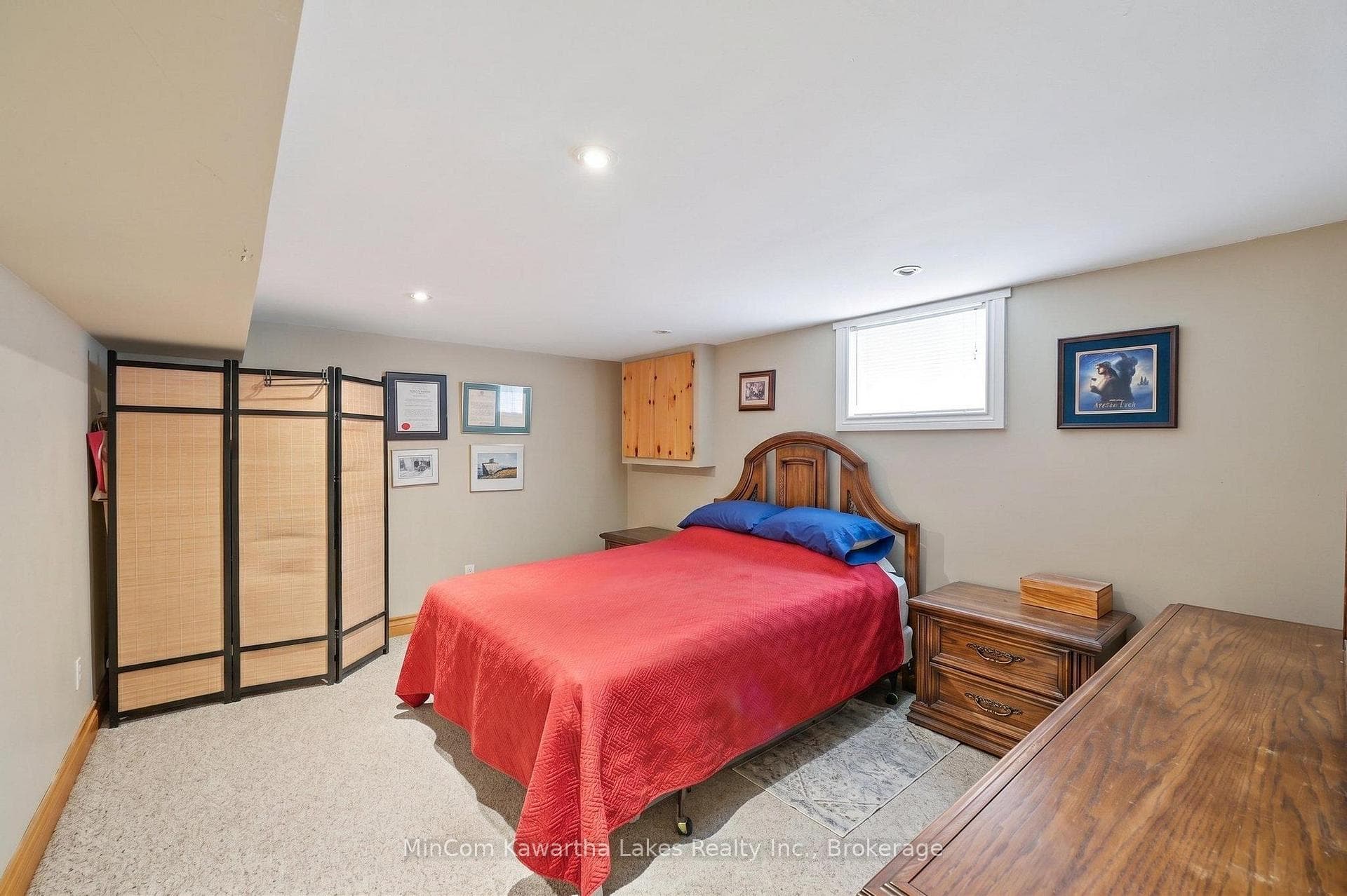 920 Elmdale Crescent photo 27