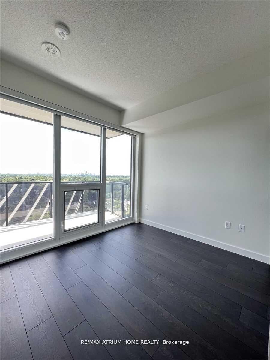 85 Mcmahon Drive Unit 2205 photo 7