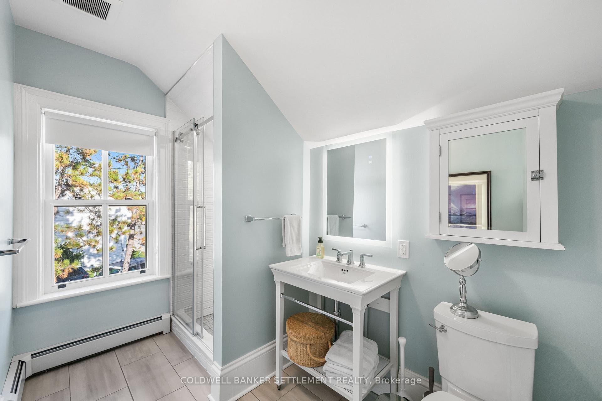 Second bathroom on bedroom level.