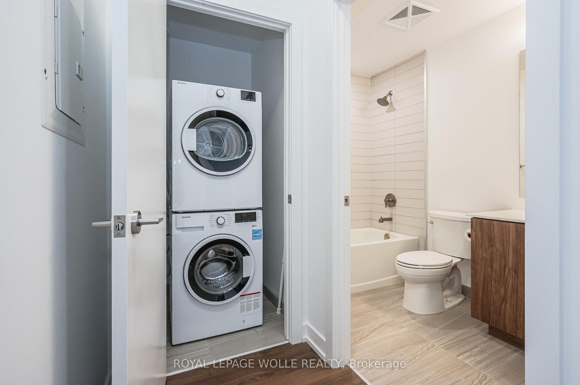 5 Wellington Street Unit 407 photo 6