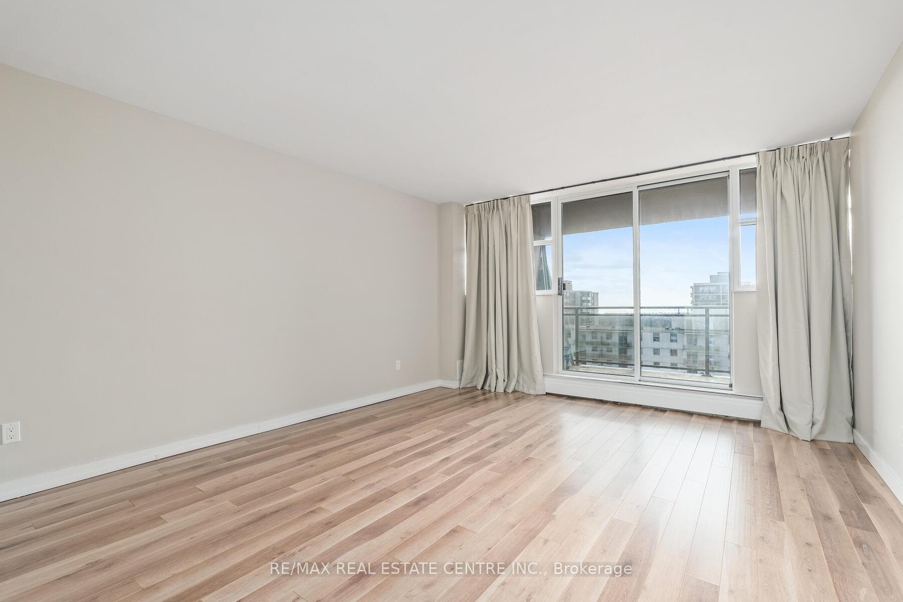 975 Warwick Court Unit 1406 photo 10