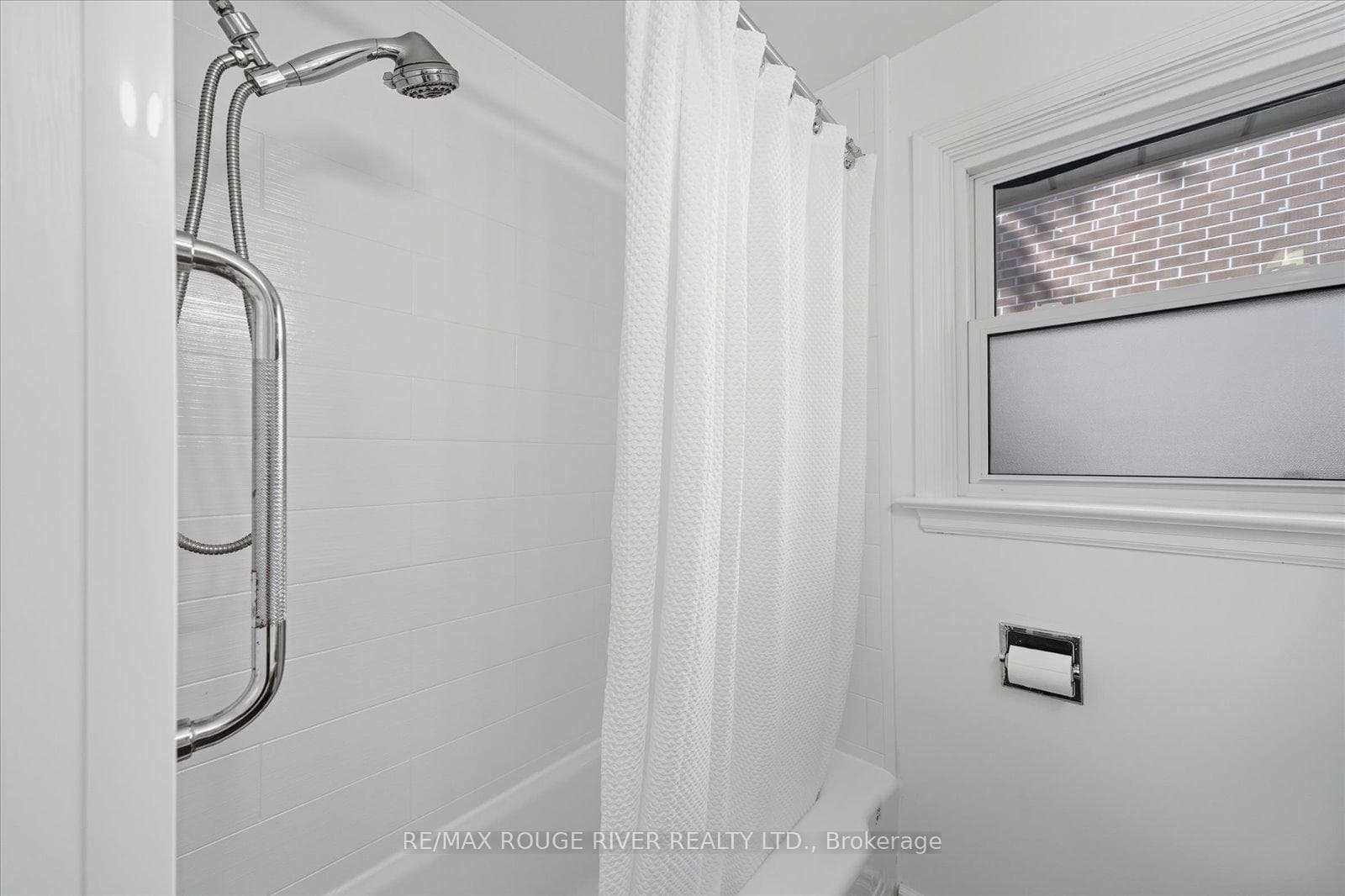 832 Hortop Street photo 30