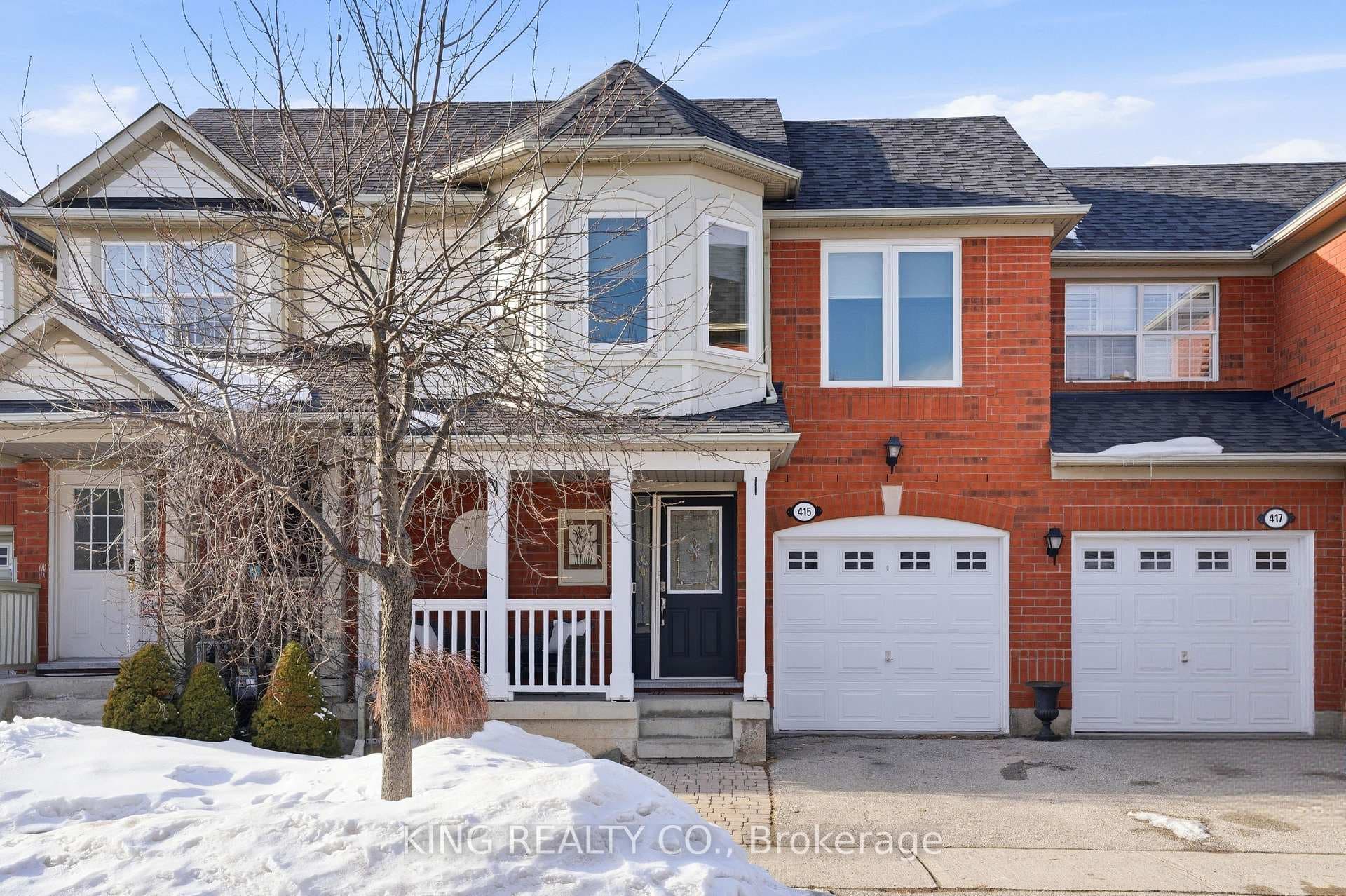 415 Baverstock Crescent photo 23