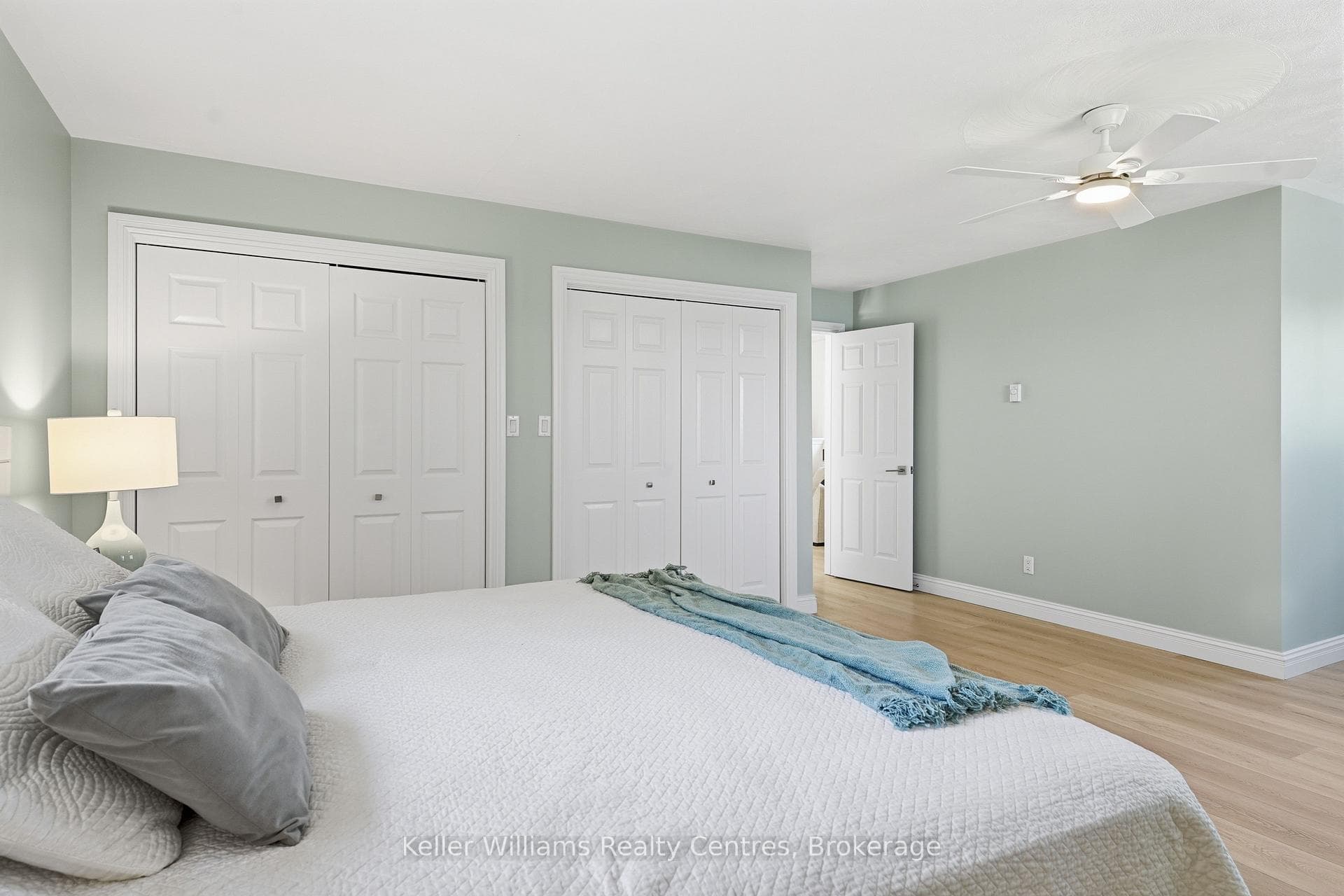 25 DOCK Road photo 36