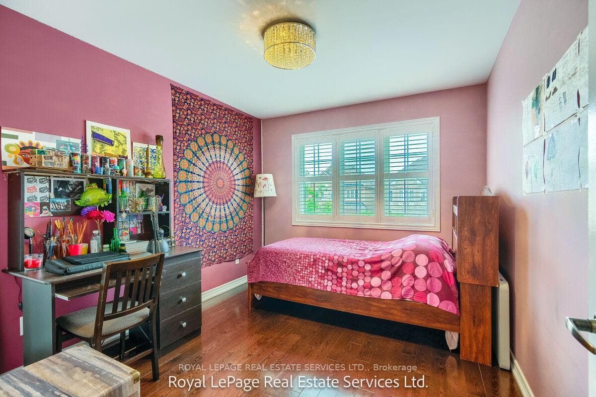 5543 Doctor Peddle Crescent photo 25