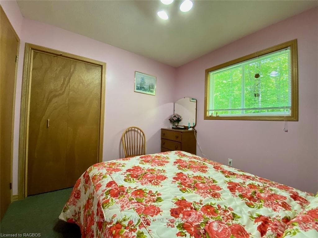 148 THOMPSON Avenue photo 20