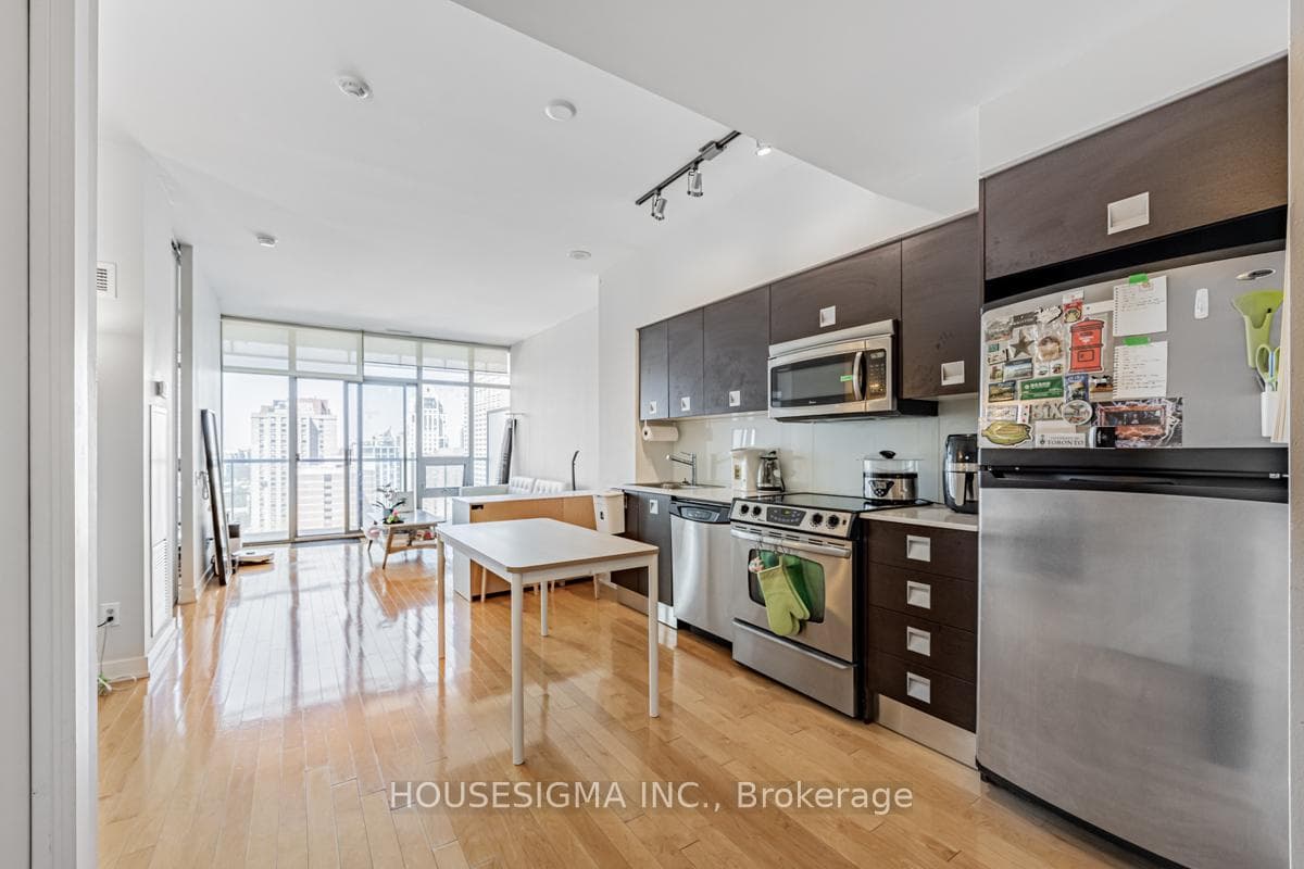 33 Charles Street Unit 2106 photo 7