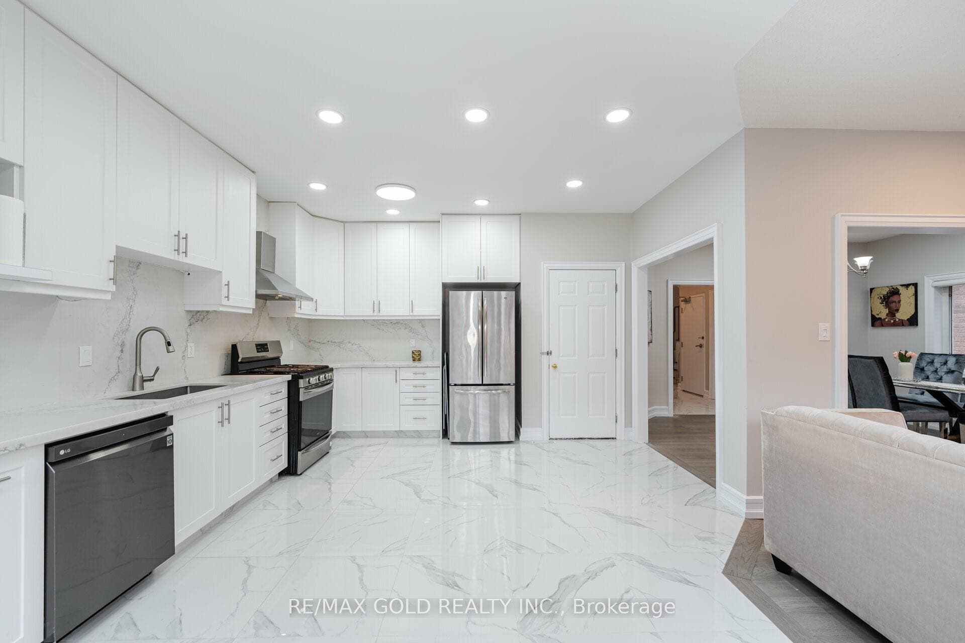 39 Watchman Road photo 7