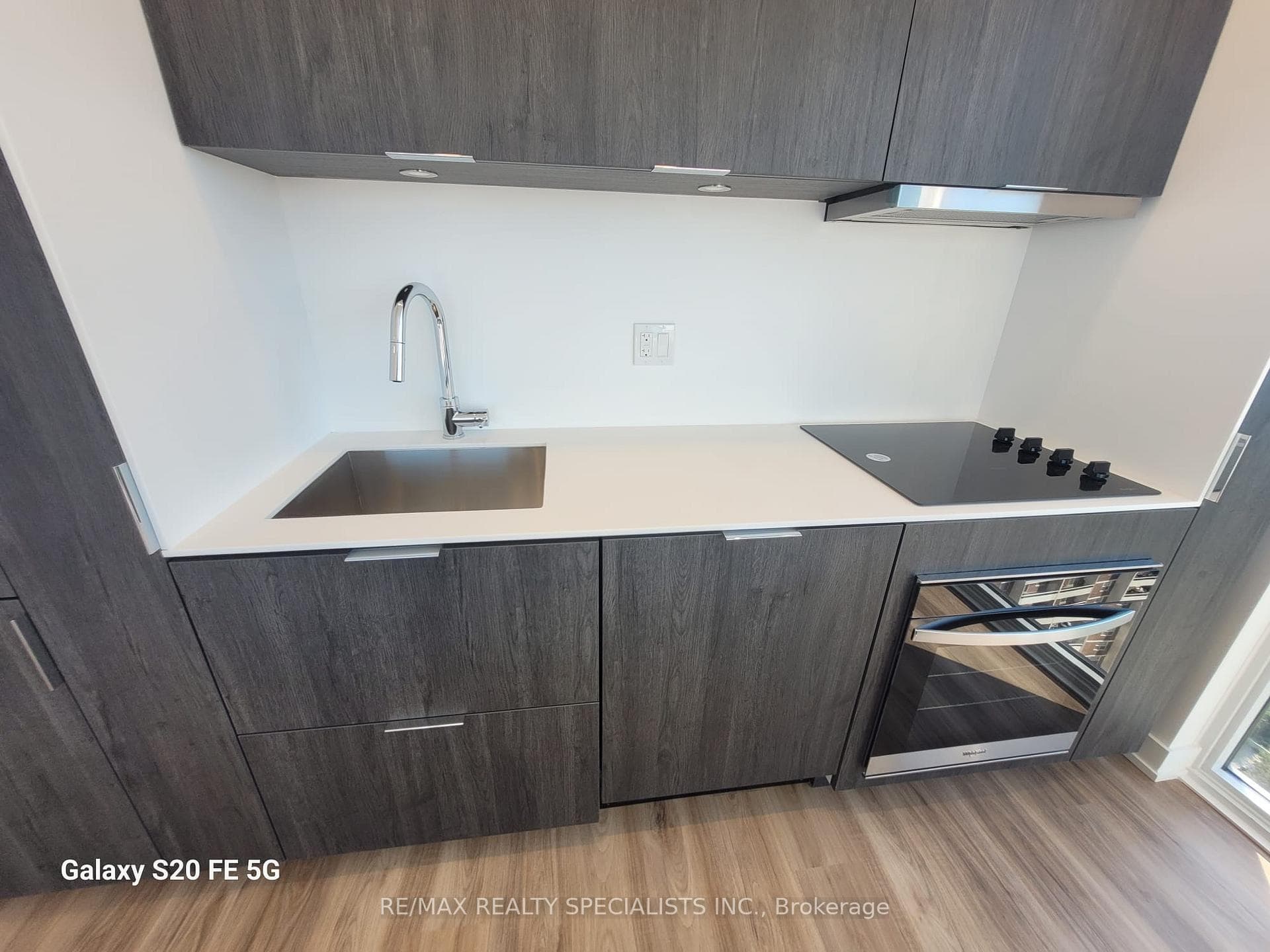 370 MARTHA Street Unit 2202 photo 16