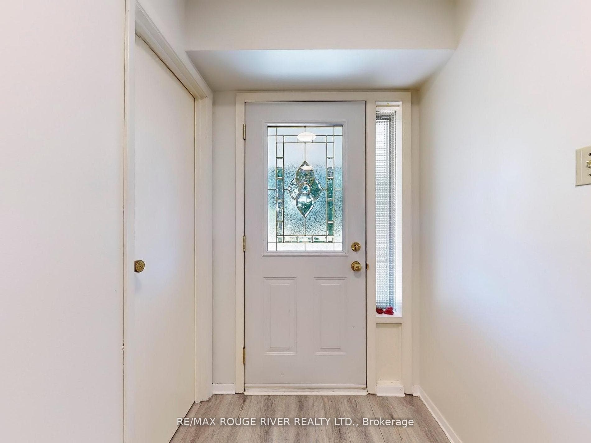 31 Tillbrook Court photo 4
