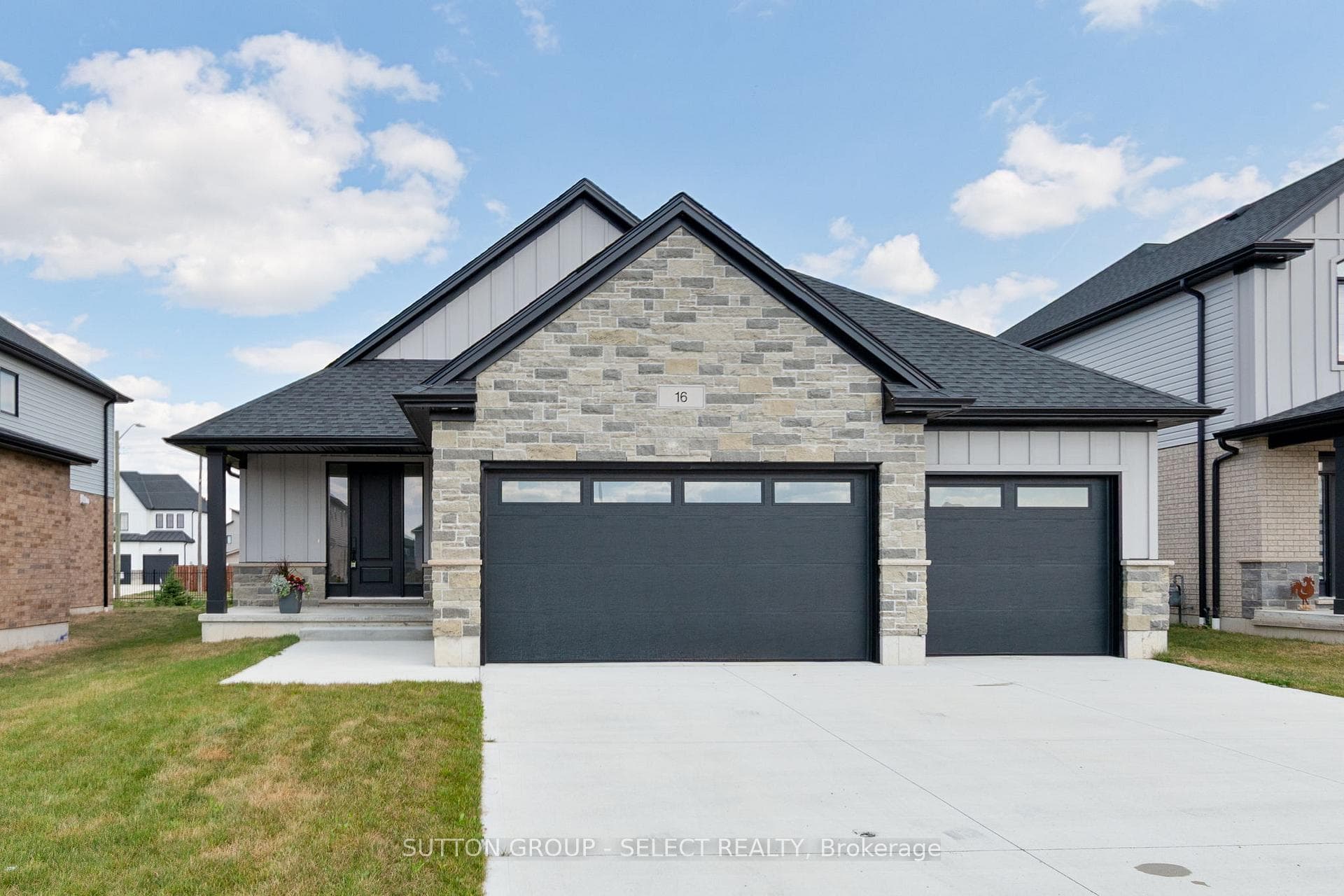 16 KELLY Drive photo 2