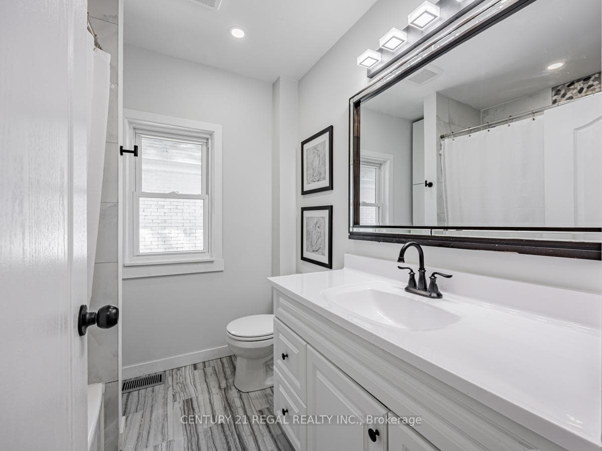 124 Tylor Crescent photo 21