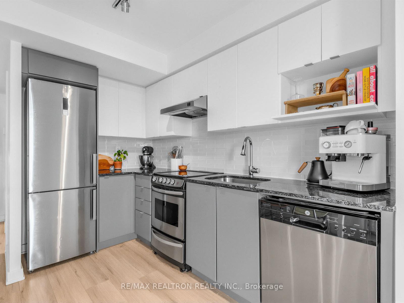 160 Flemington Road Unit 1005 photo 8