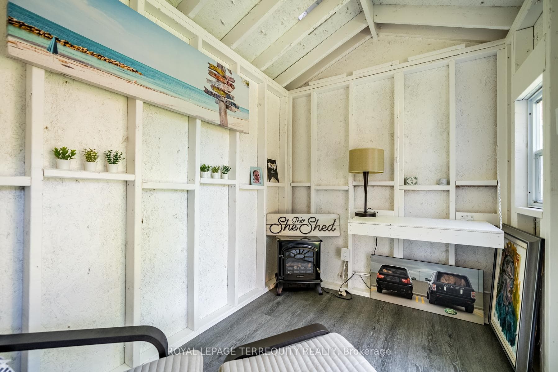 8 Furrow Drive photo 35