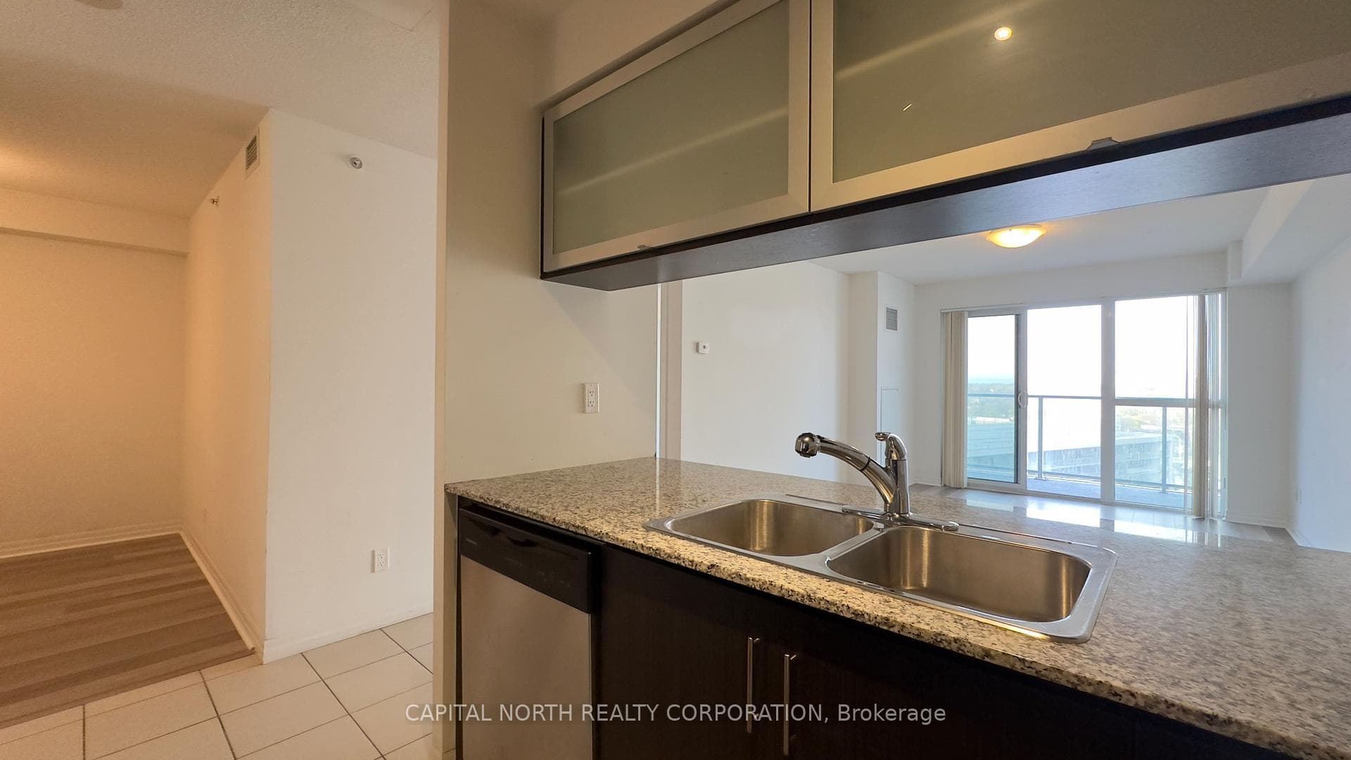 275 Yorkland Road Unit 805 photo 8
