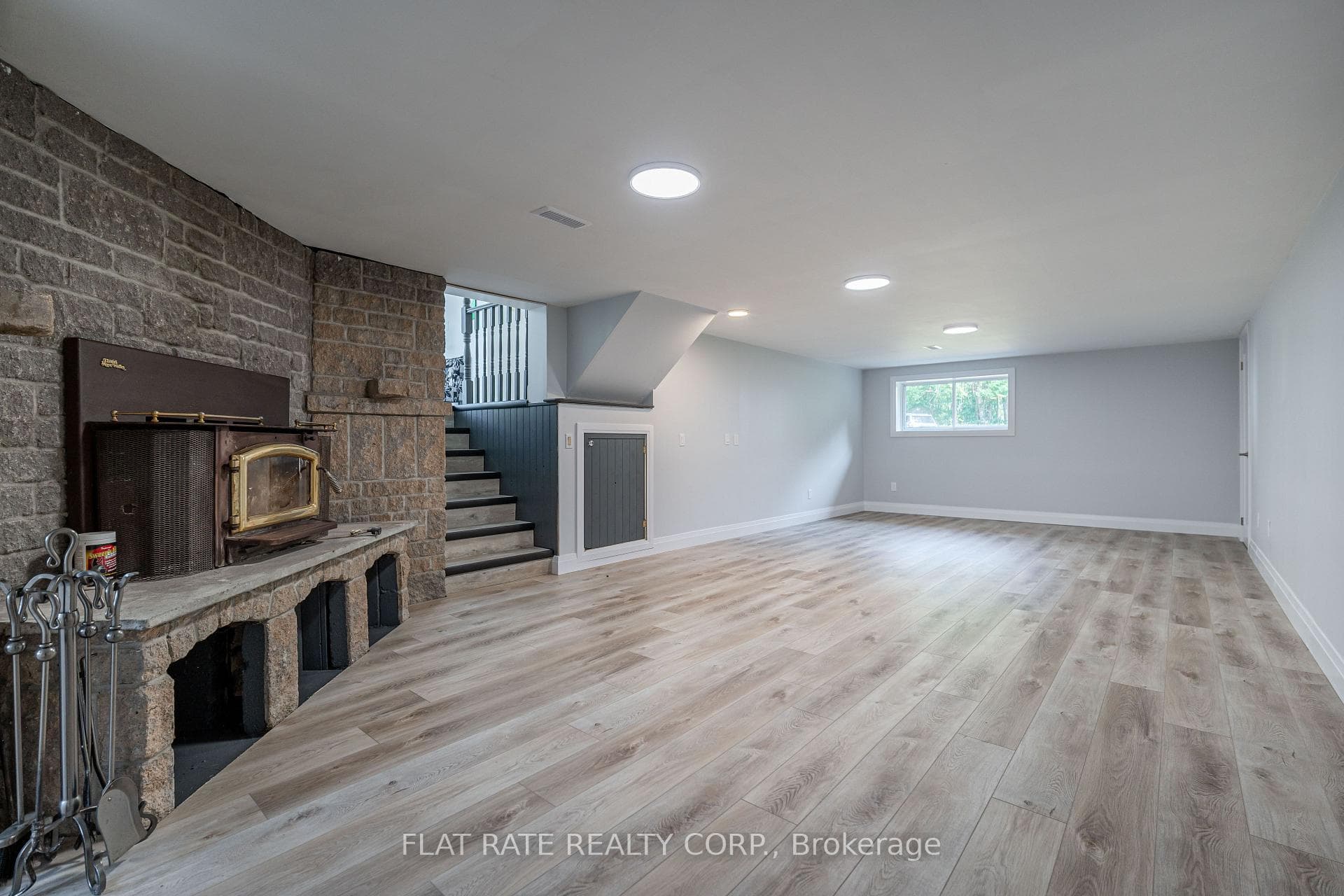 400 DOUGLAS Road photo 23