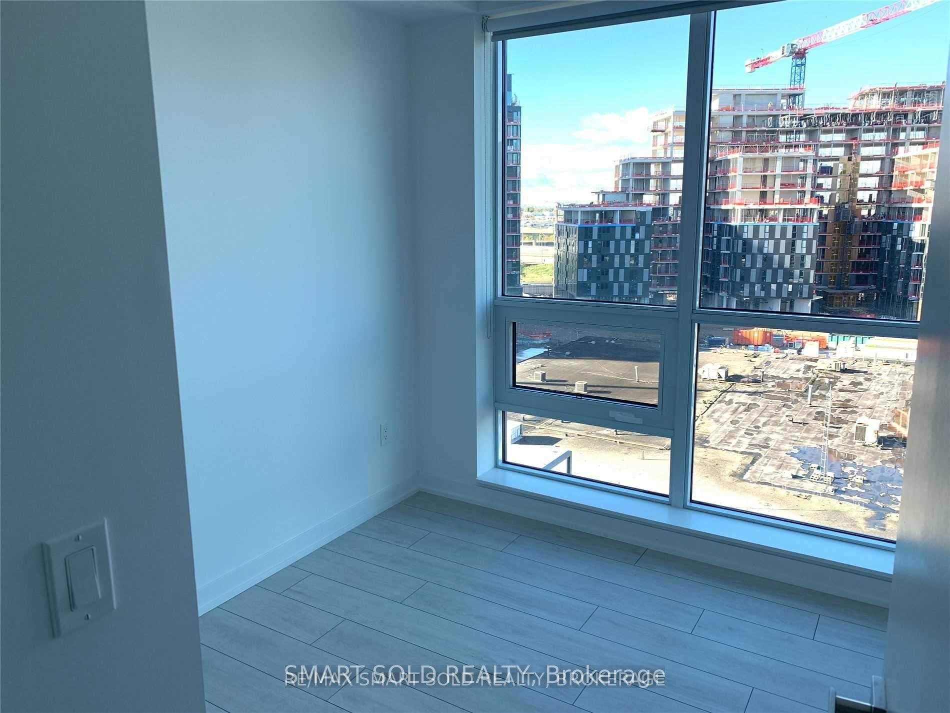 31 Tippett Road Unit 831 photo 6