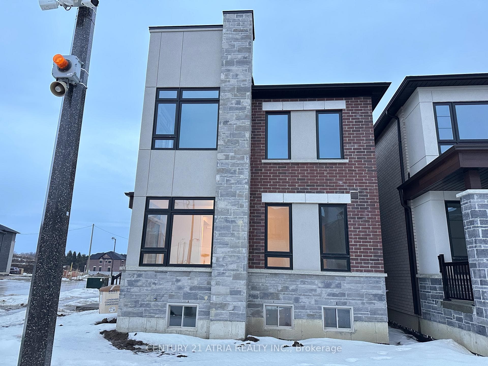 20 VANCISE Street photo 2