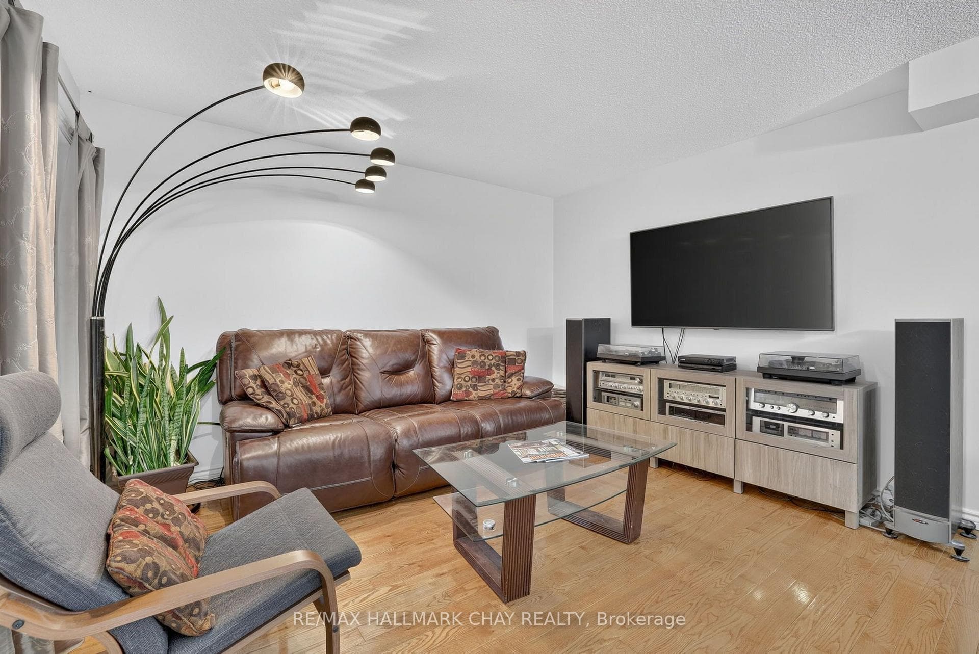 76 Donna Drive photo 10