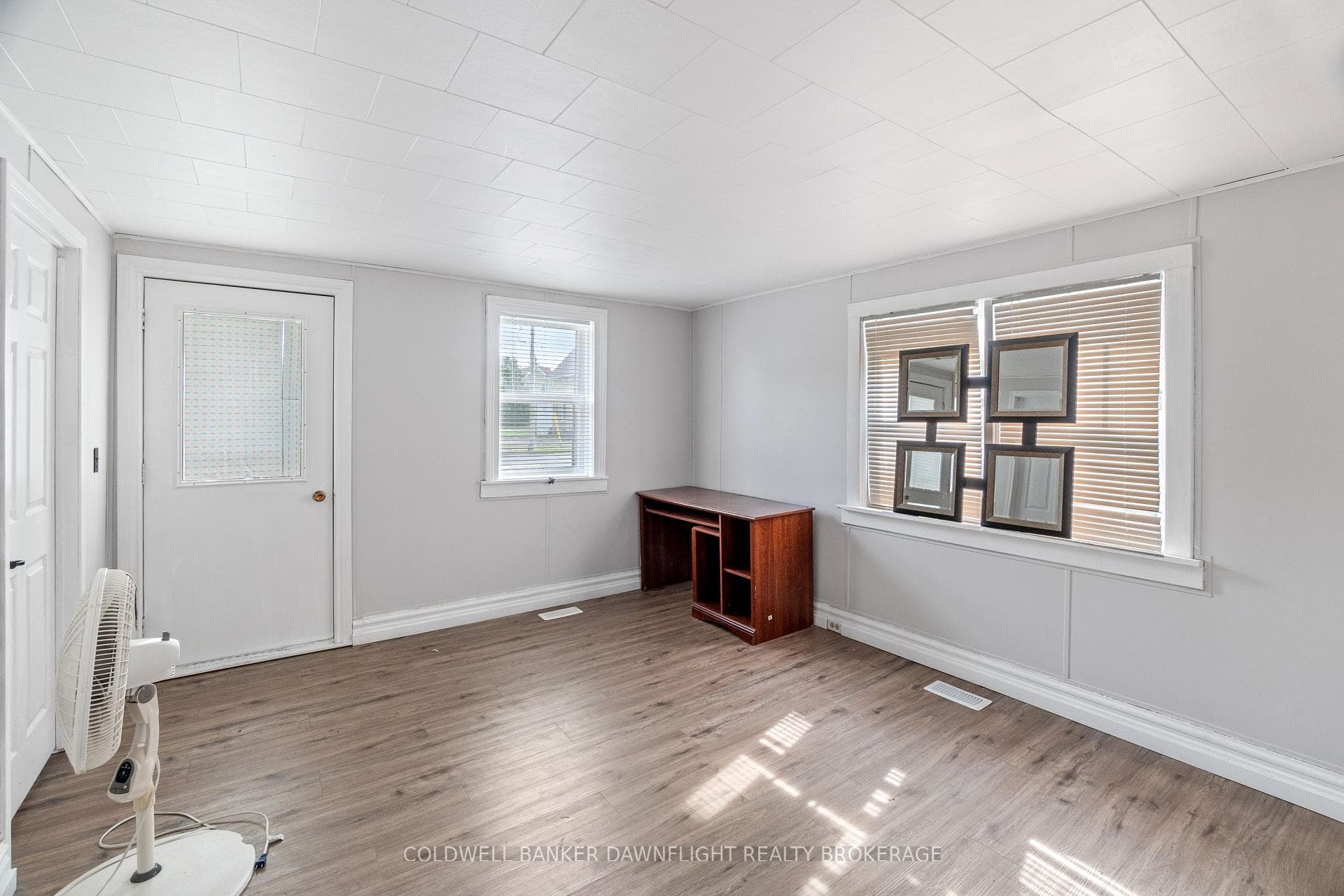82 LONDON Road photo 10