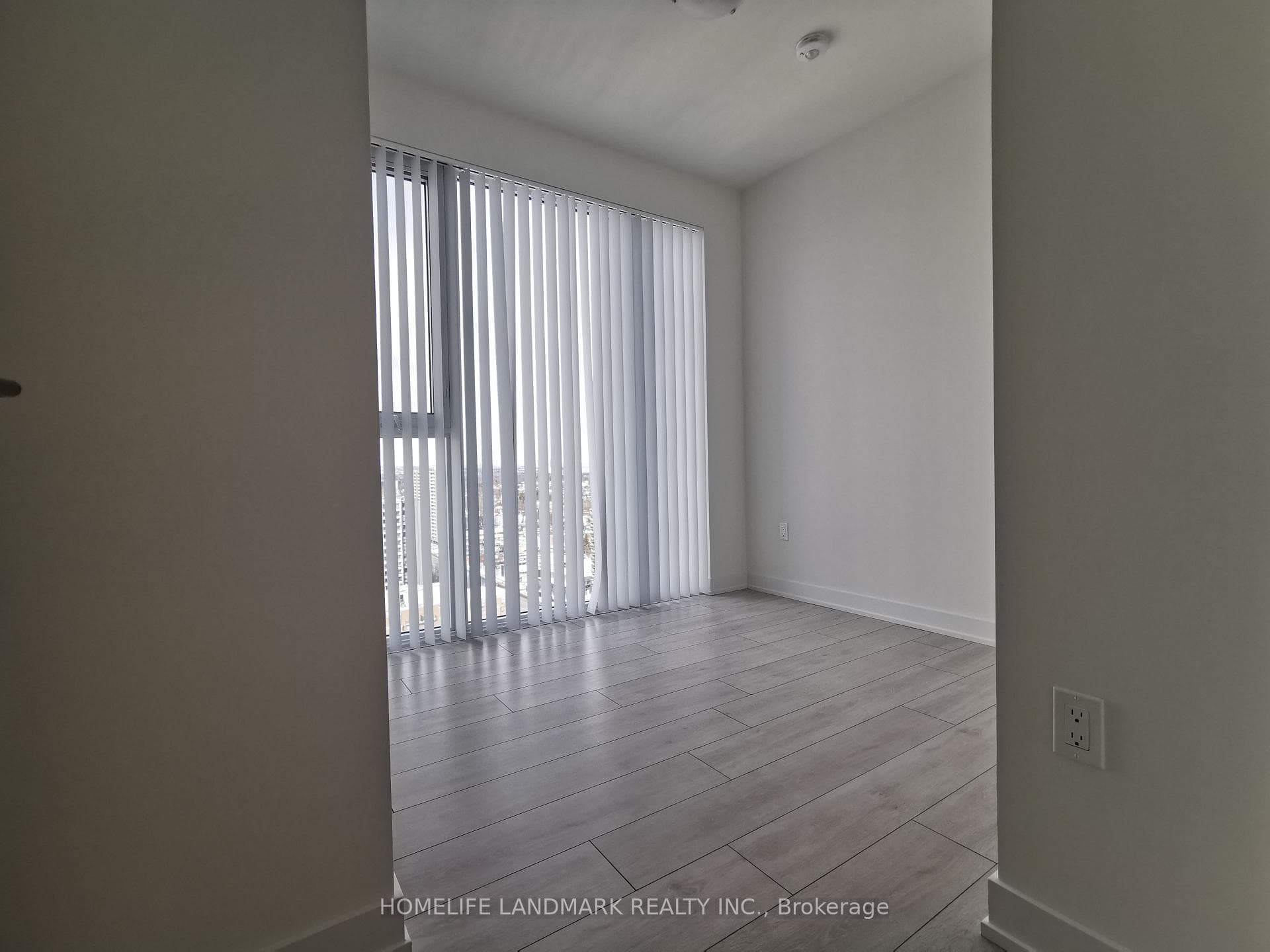5858 Yonge Street Unit 2105 photo 8