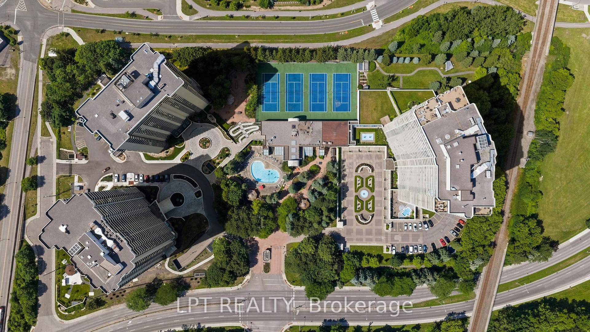 1510 Riverside Drive Unit 1505 photo 3
