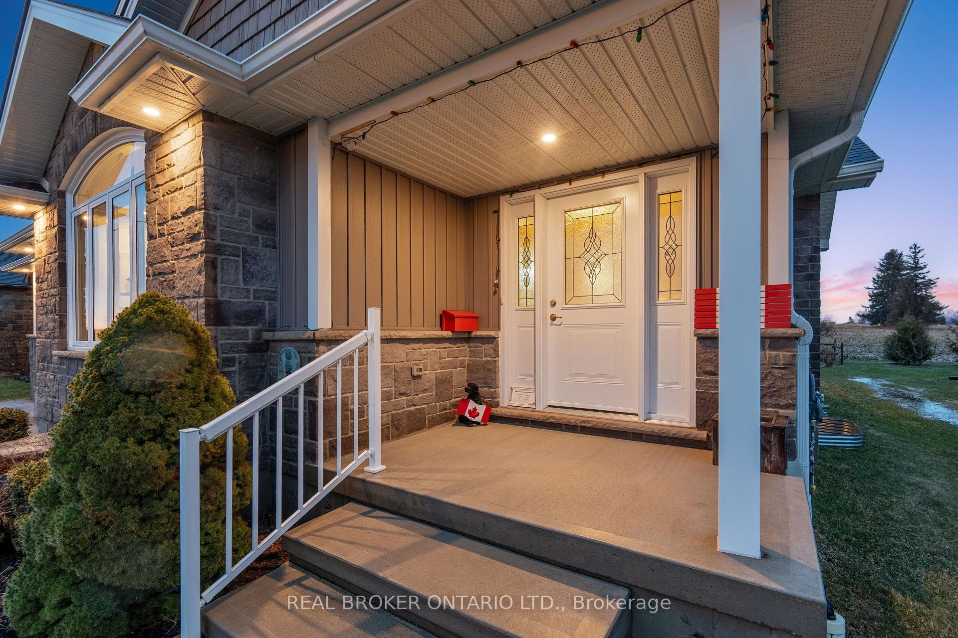480 Grand Trunk Street photo 7