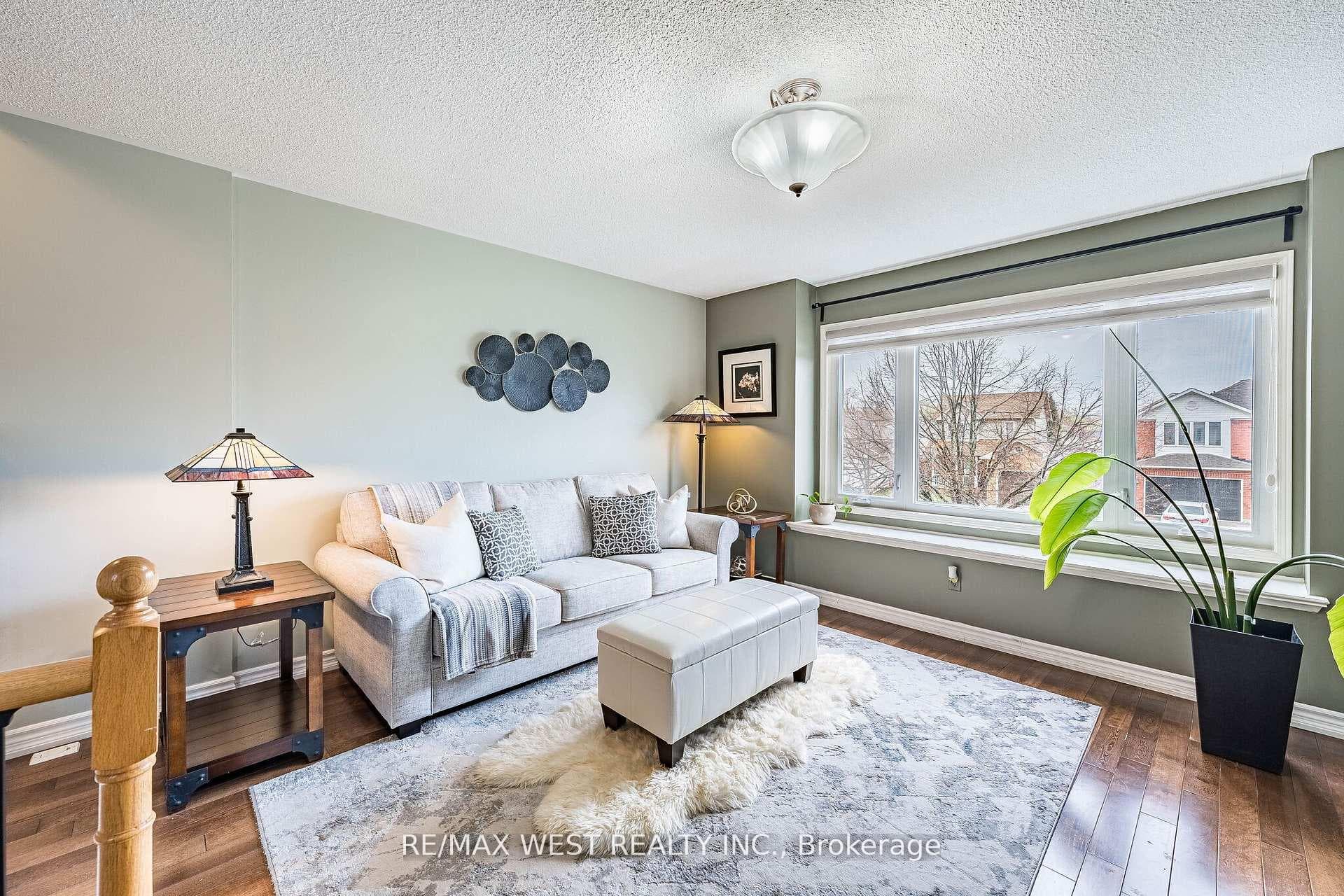 5 Moir Crescent photo 17