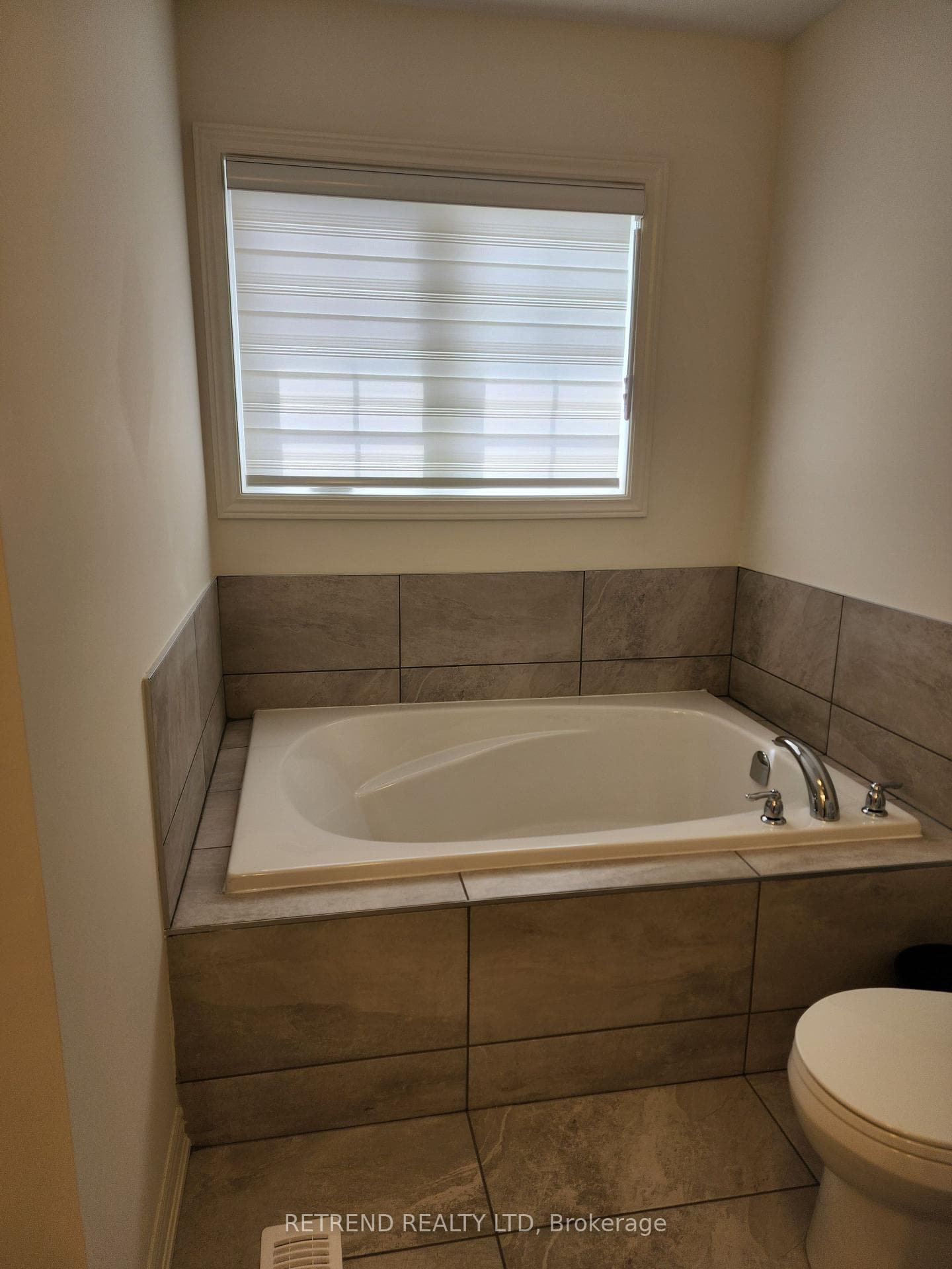 494 Hornbeck Street photo 17