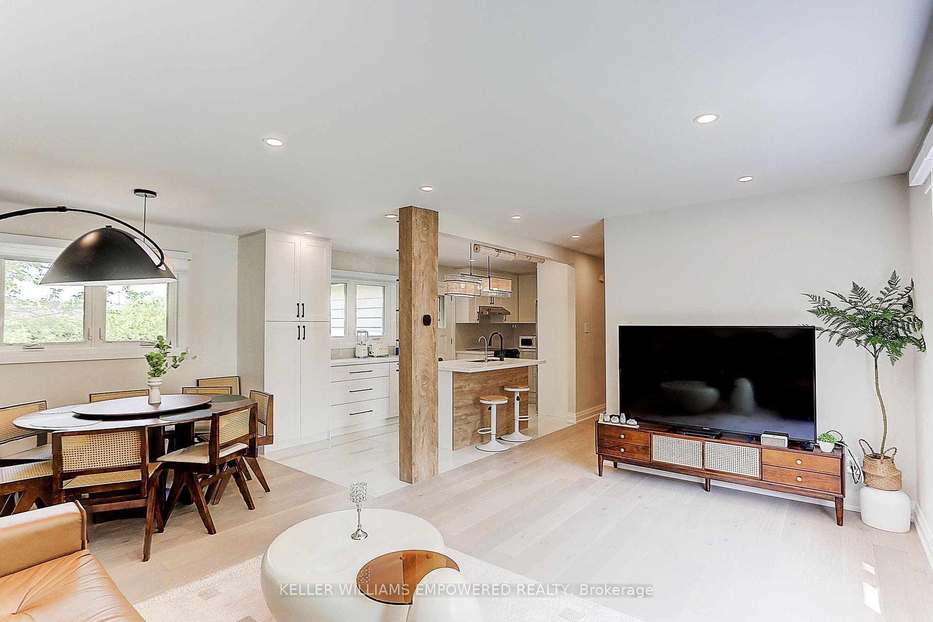20 Sir Kay Drive photo 9