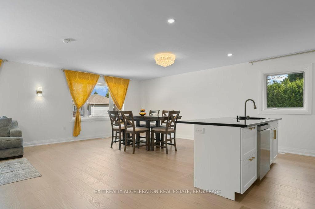 95 McCabe Street photo 5